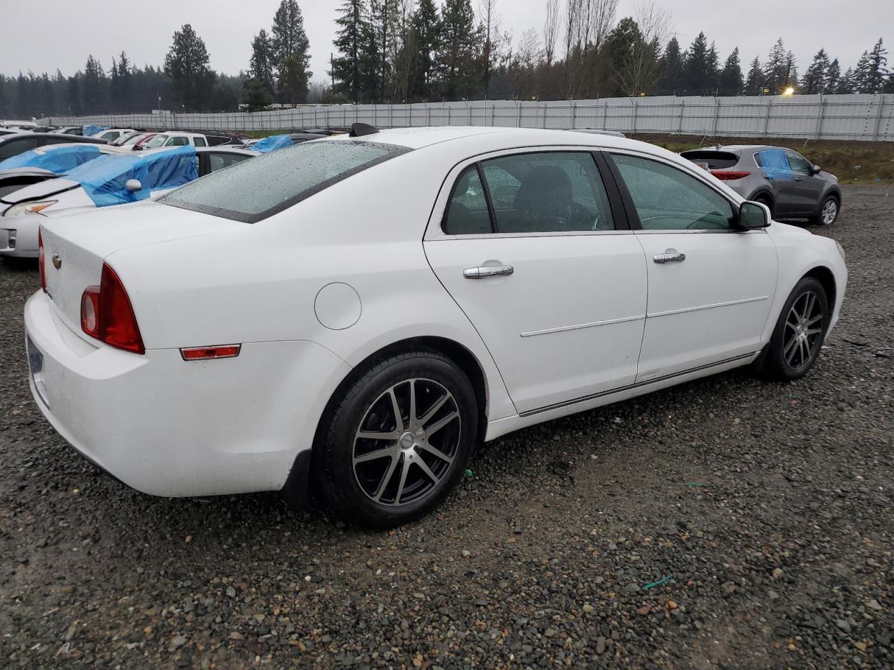 Photo 2 VIN: 1G1ZC5E02CF184288 - CHEVROLET MALIBU 