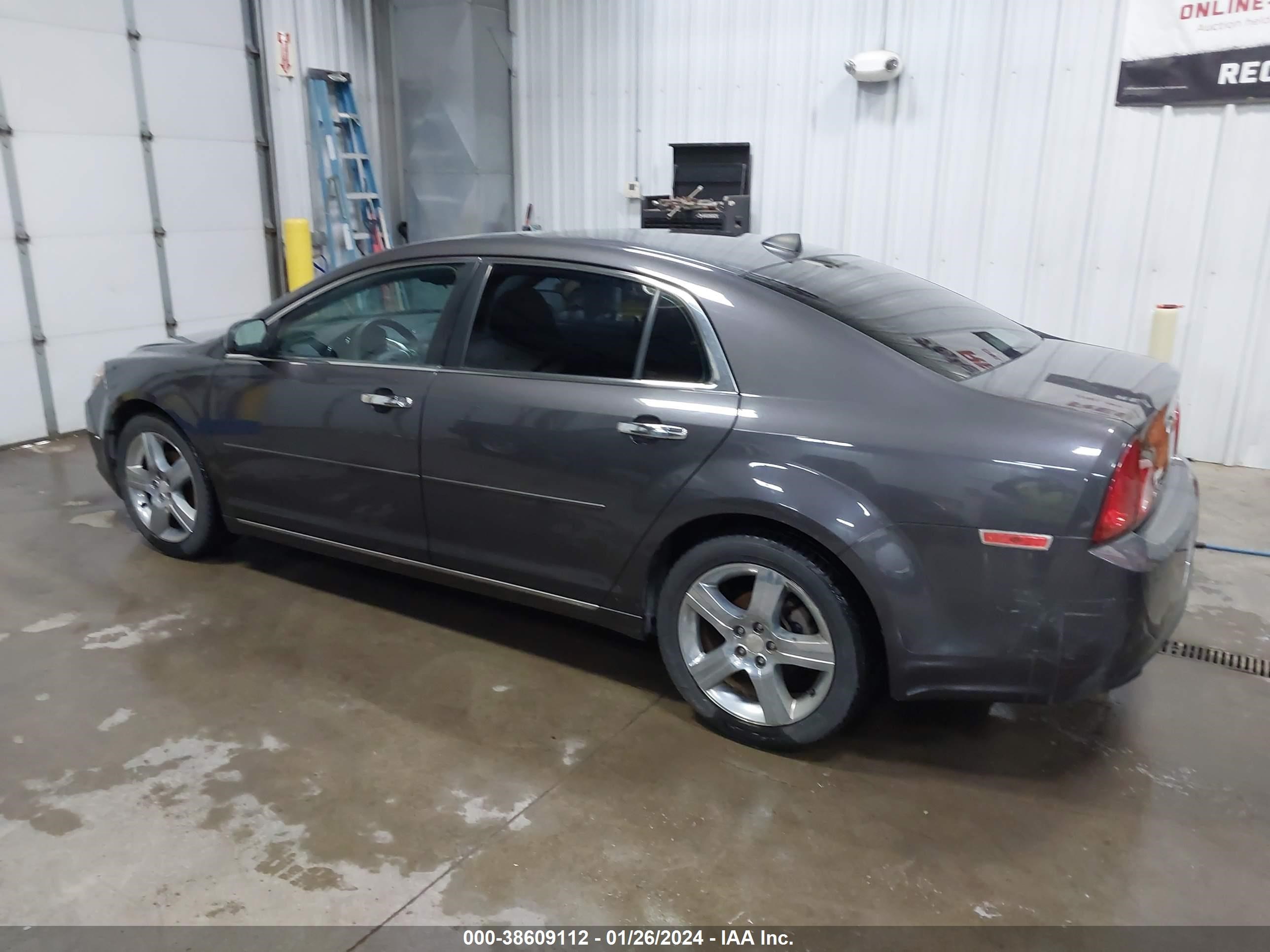 Photo 2 VIN: 1G1ZC5E02CF323464 - CHEVROLET MALIBU 