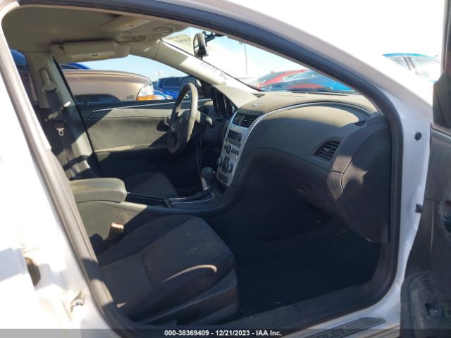 Photo 4 VIN: 1G1ZC5E03CF365058 - CHEVROLET MALIBU 