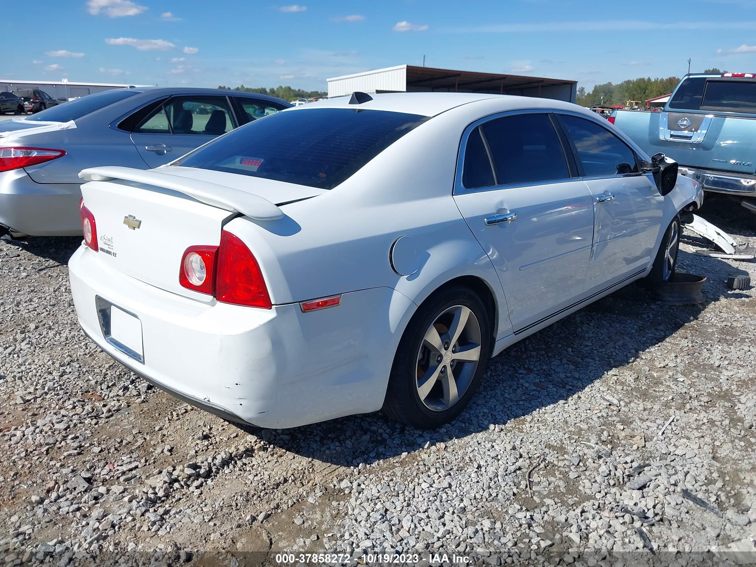 Photo 3 VIN: 1G1ZC5E04CF272307 - CHEVROLET MALIBU 