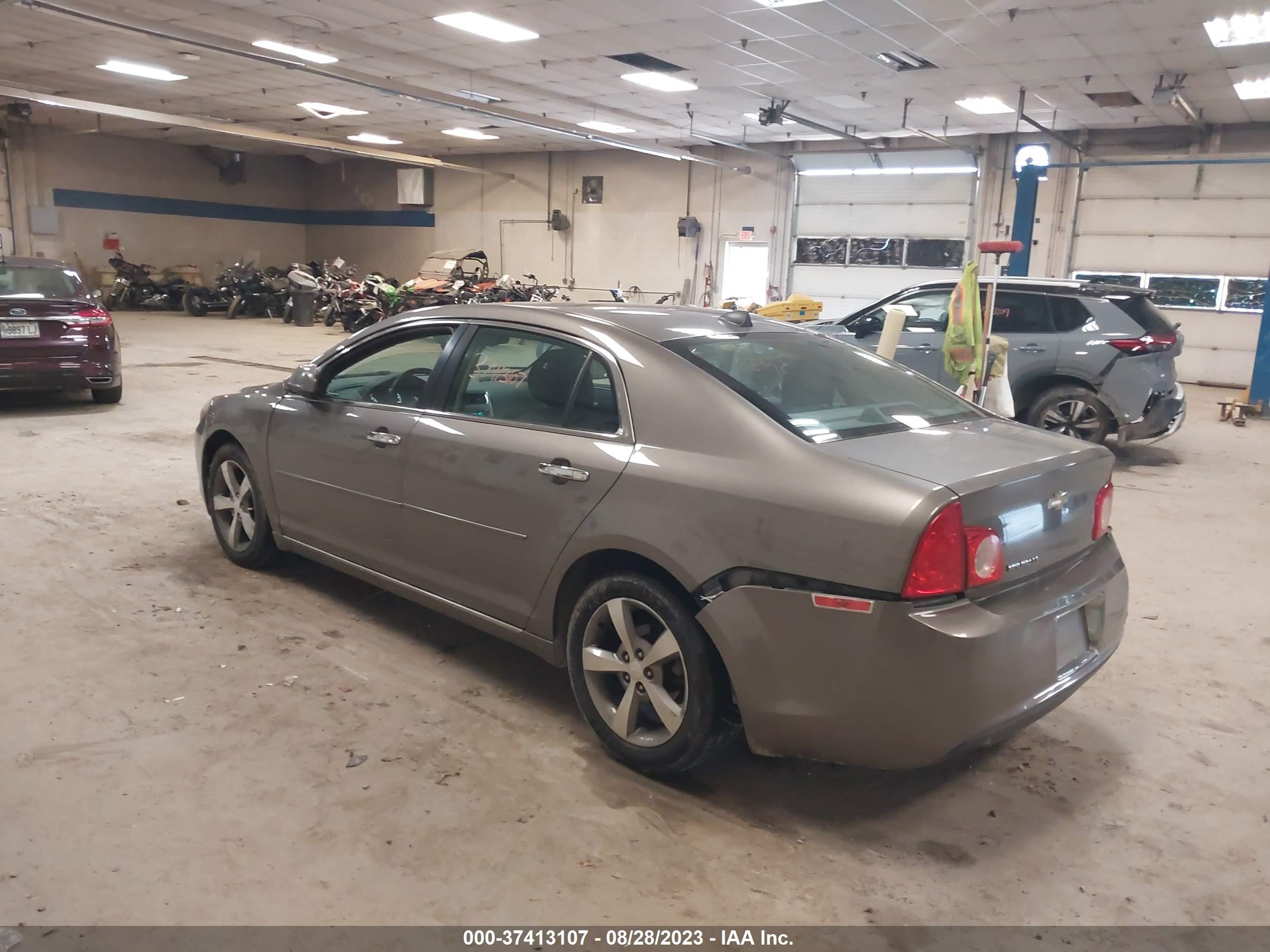 Photo 2 VIN: 1G1ZC5E04CF351590 - CHEVROLET MALIBU 