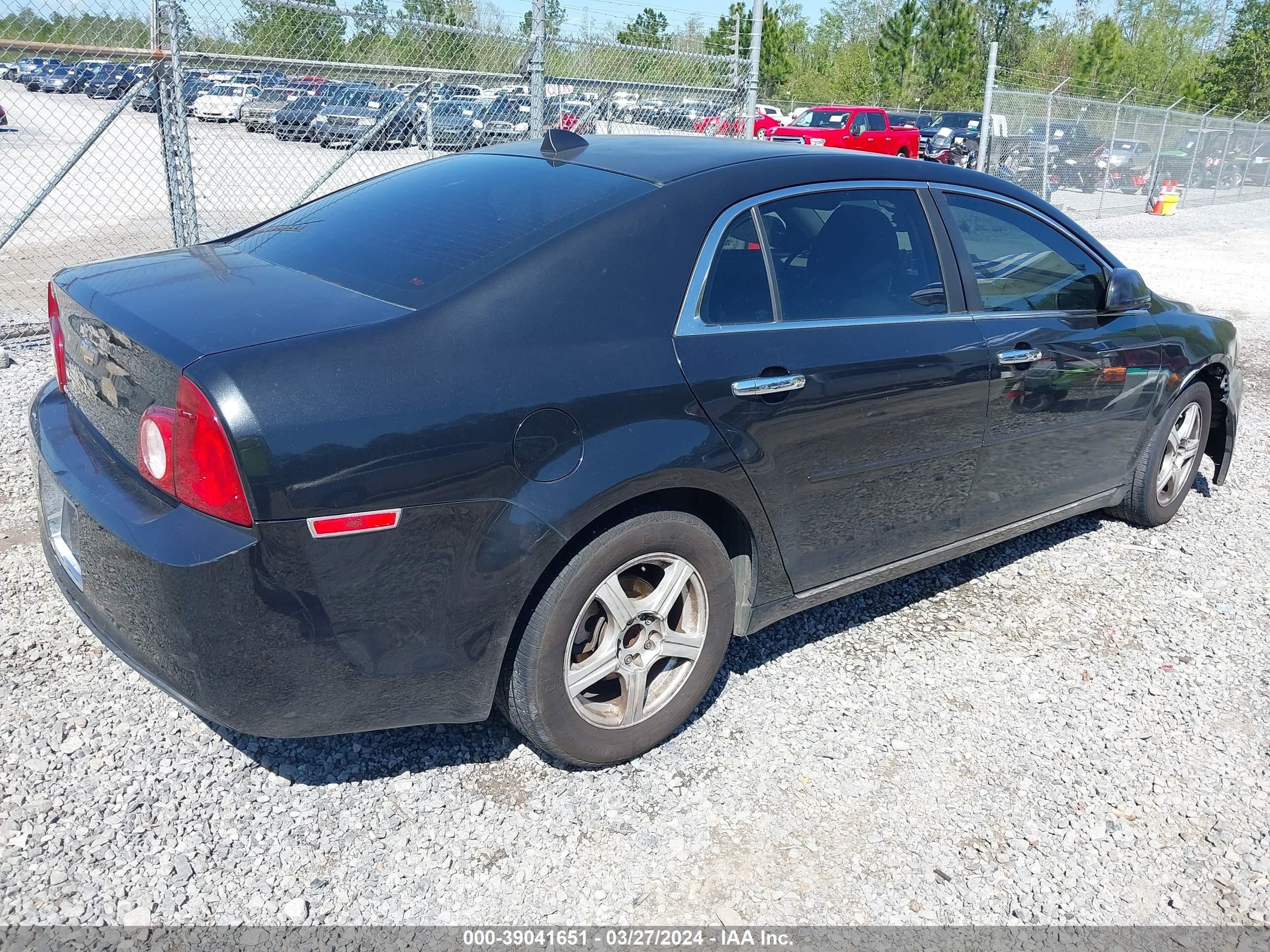 Photo 3 VIN: 1G1ZC5E05CF230812 - CHEVROLET MALIBU 