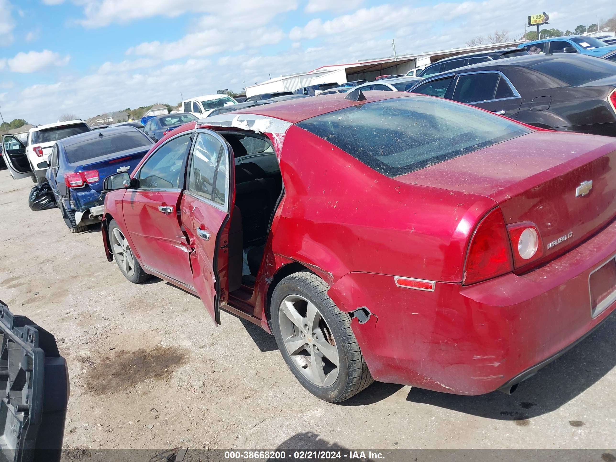 Photo 2 VIN: 1G1ZC5E05CF270288 - CHEVROLET MALIBU 