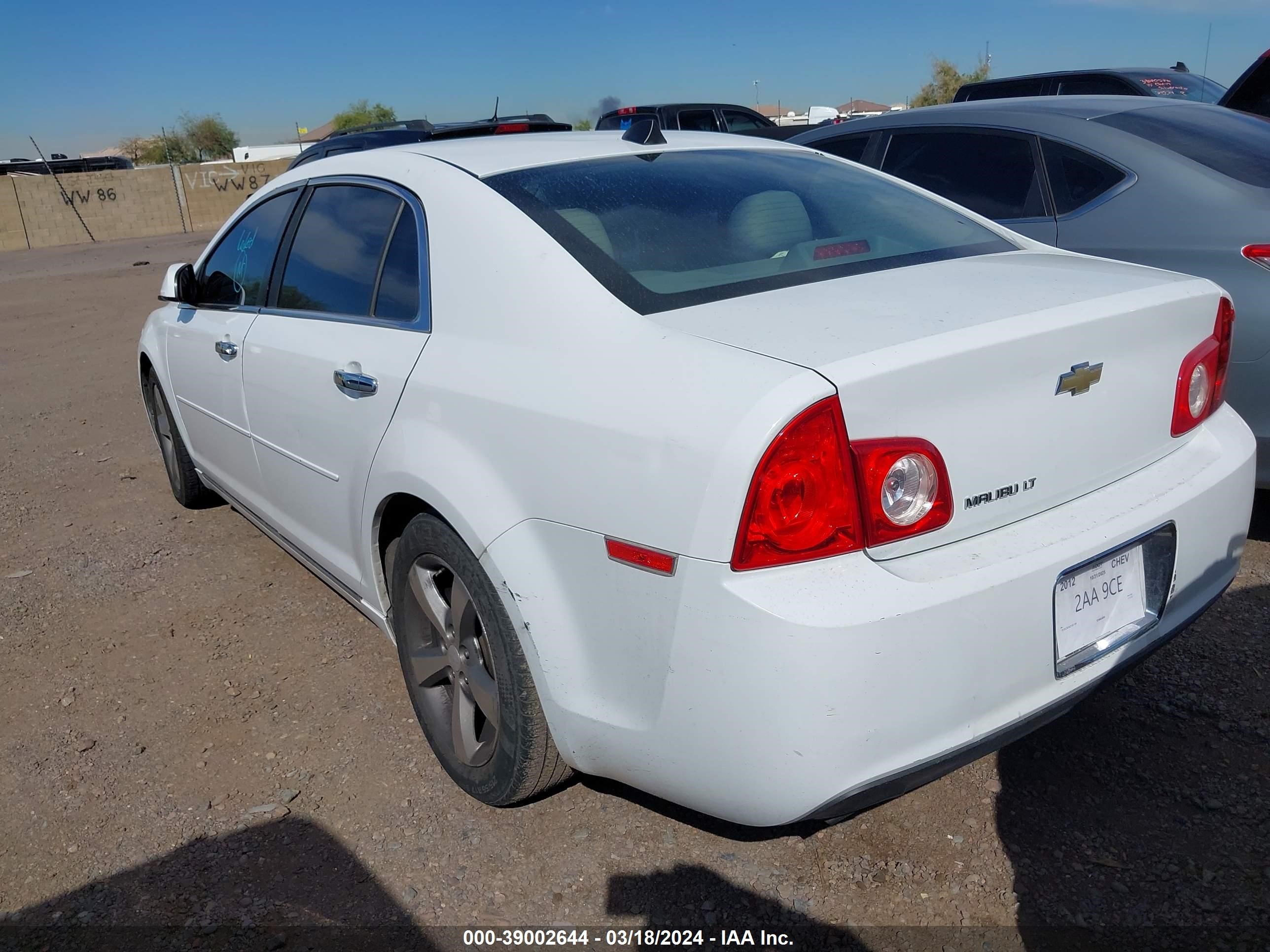 Photo 2 VIN: 1G1ZC5E08CF387198 - CHEVROLET MALIBU 