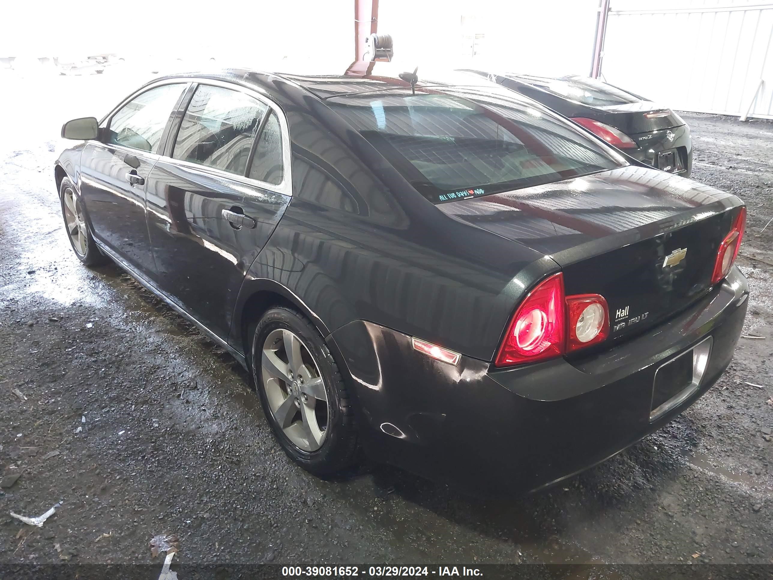 Photo 2 VIN: 1G1ZC5E10BF137073 - CHEVROLET MALIBU 