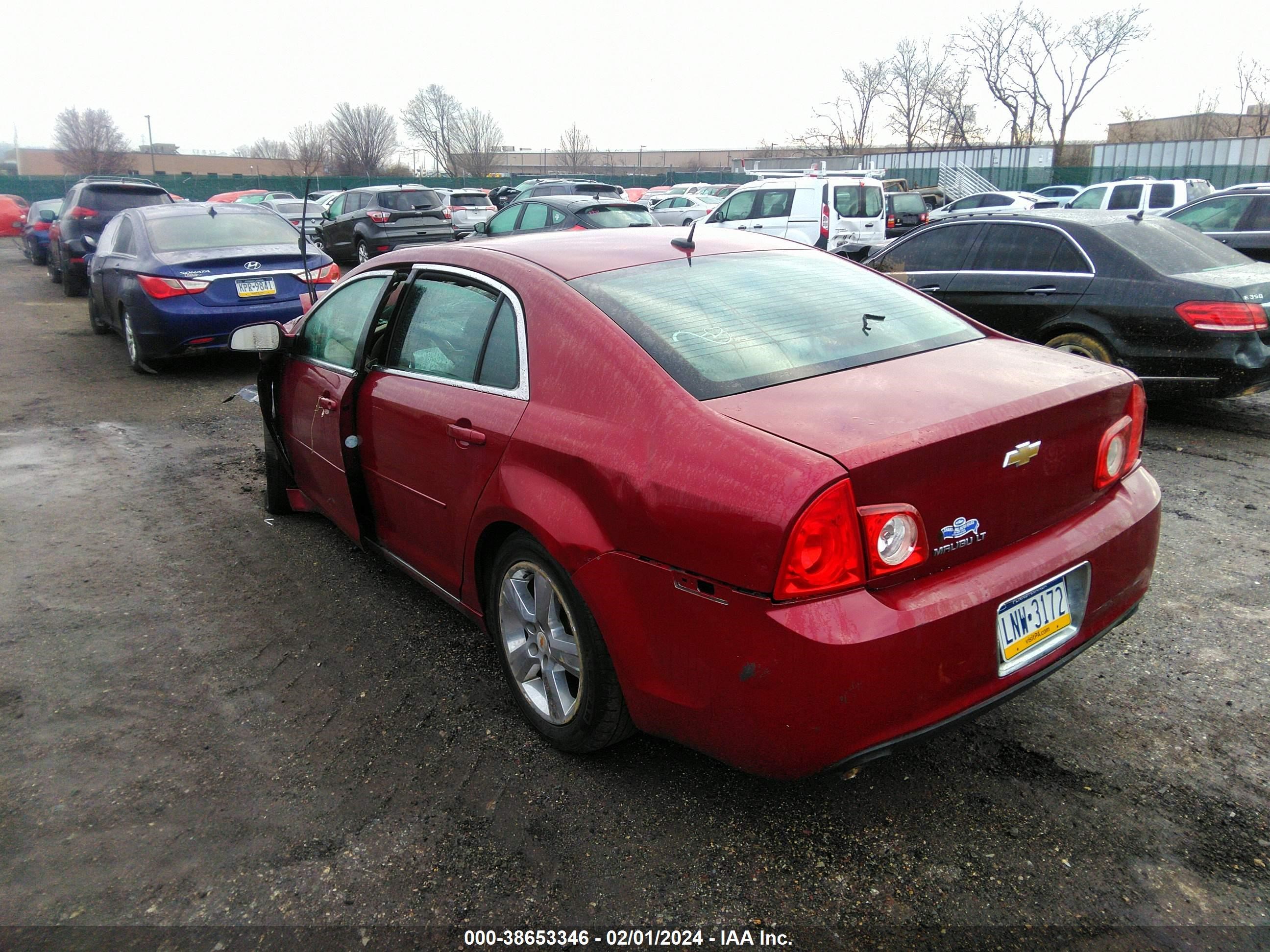 Photo 2 VIN: 1G1ZC5E13BF226216 - CHEVROLET MALIBU 