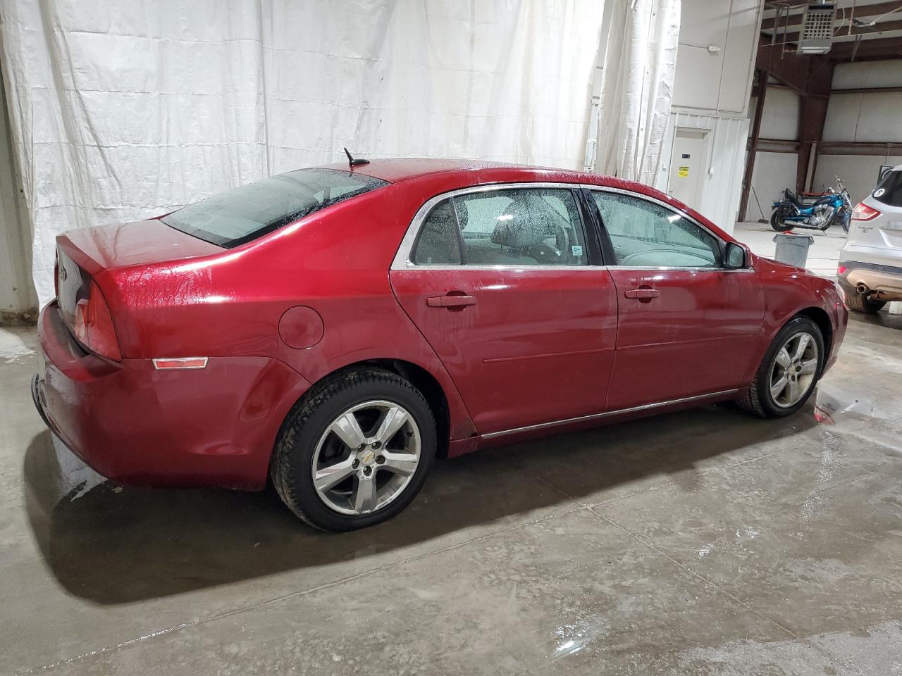 Photo 2 VIN: 1G1ZC5E13BF296508 - CHEVROLET MALIBU 