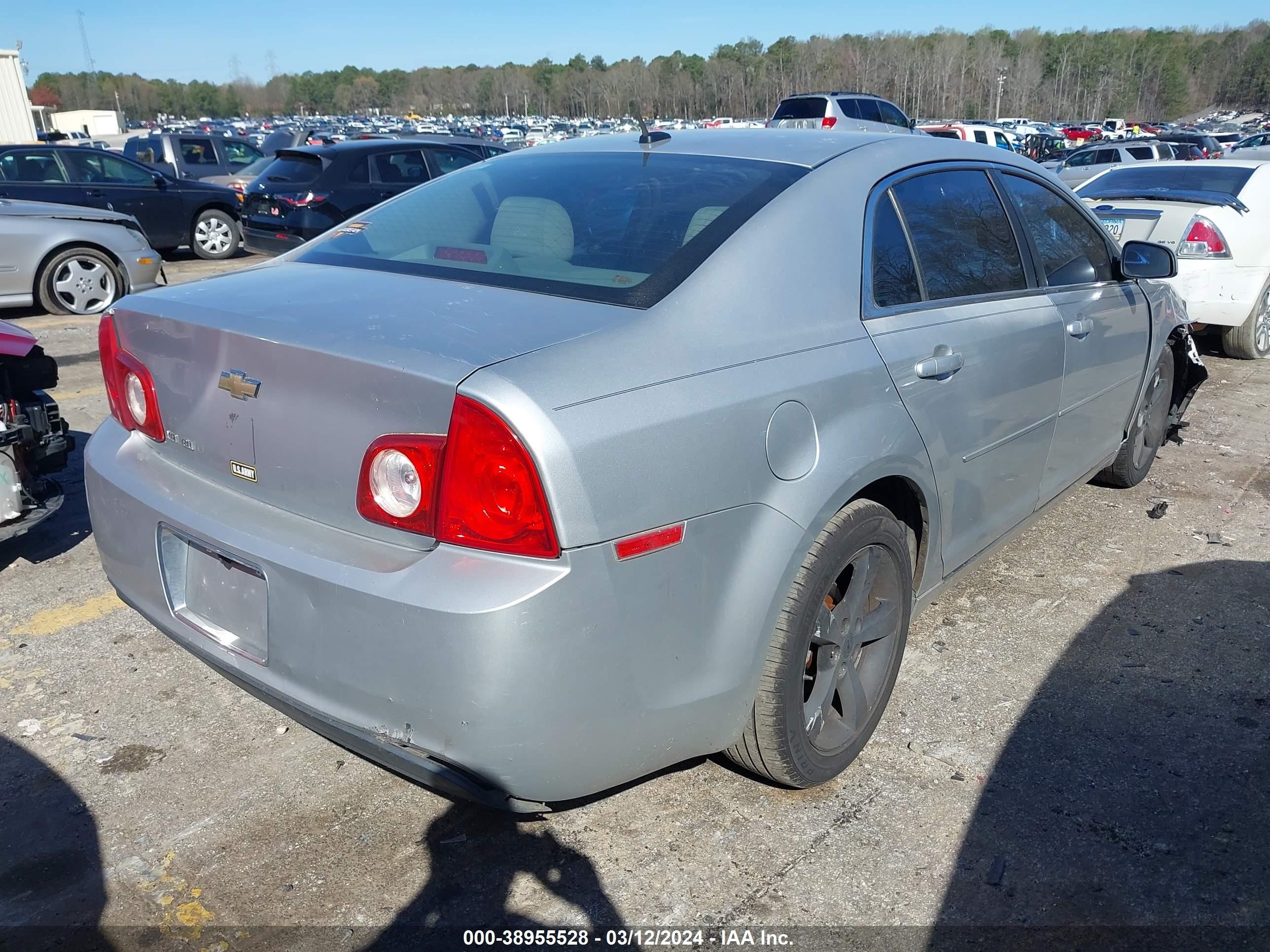 Photo 3 VIN: 1G1ZC5E14BF340760 - CHEVROLET MALIBU 