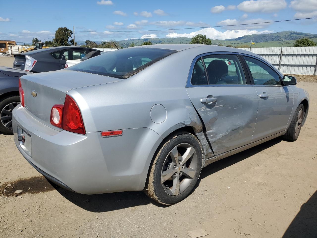 Photo 2 VIN: 1G1ZC5E15BF375193 - CHEVROLET MALIBU 