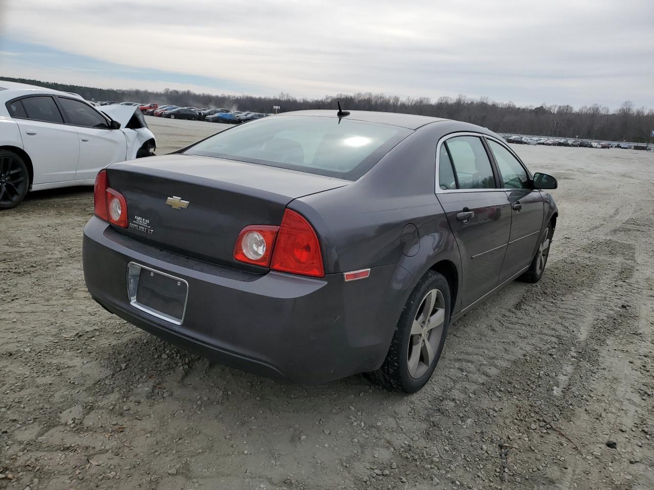 Photo 2 VIN: 1G1ZC5E16BF215758 - CHEVROLET MALIBU 