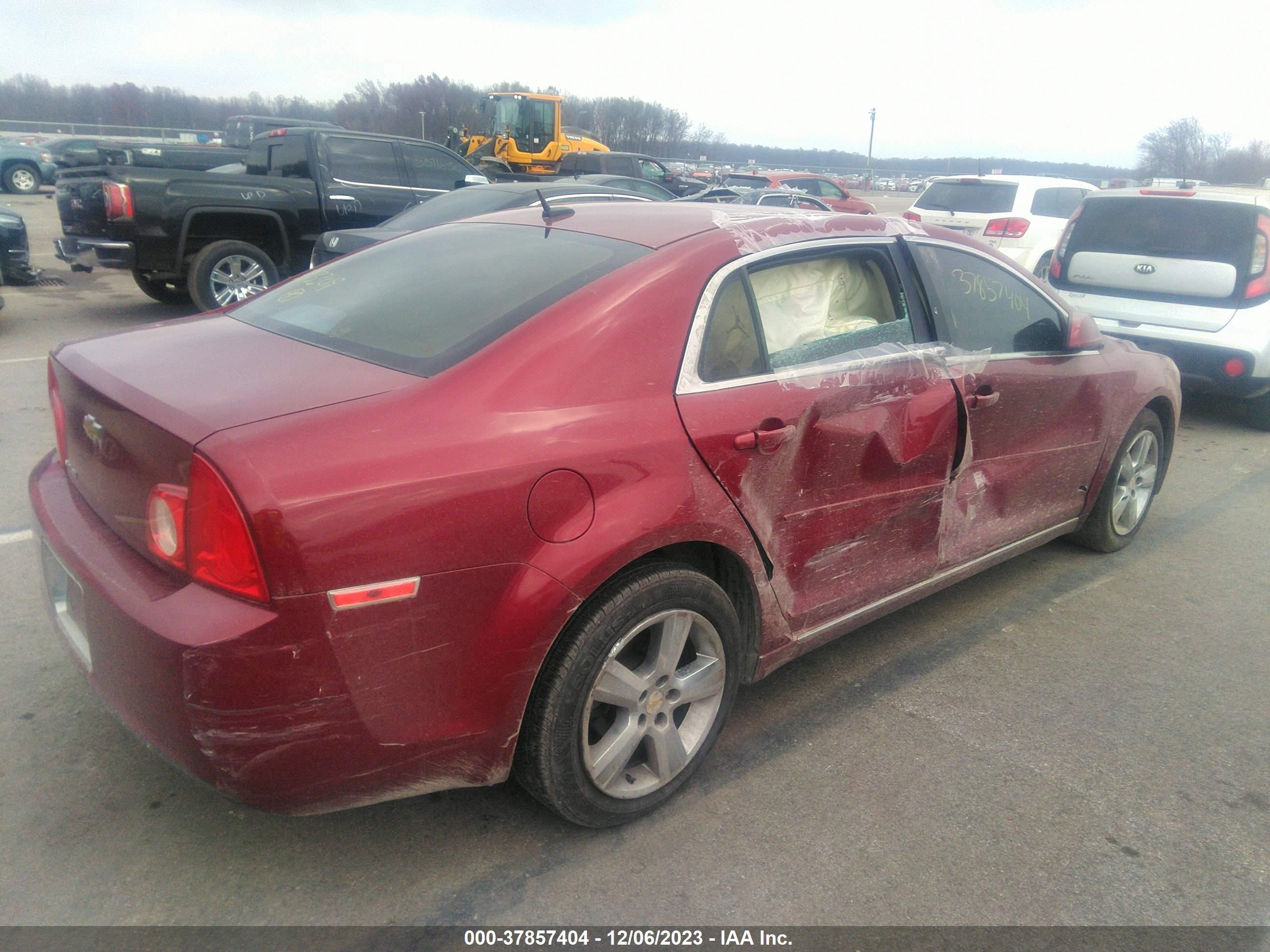 Photo 3 VIN: 1G1ZC5E18BF333309 - CHEVROLET MALIBU 