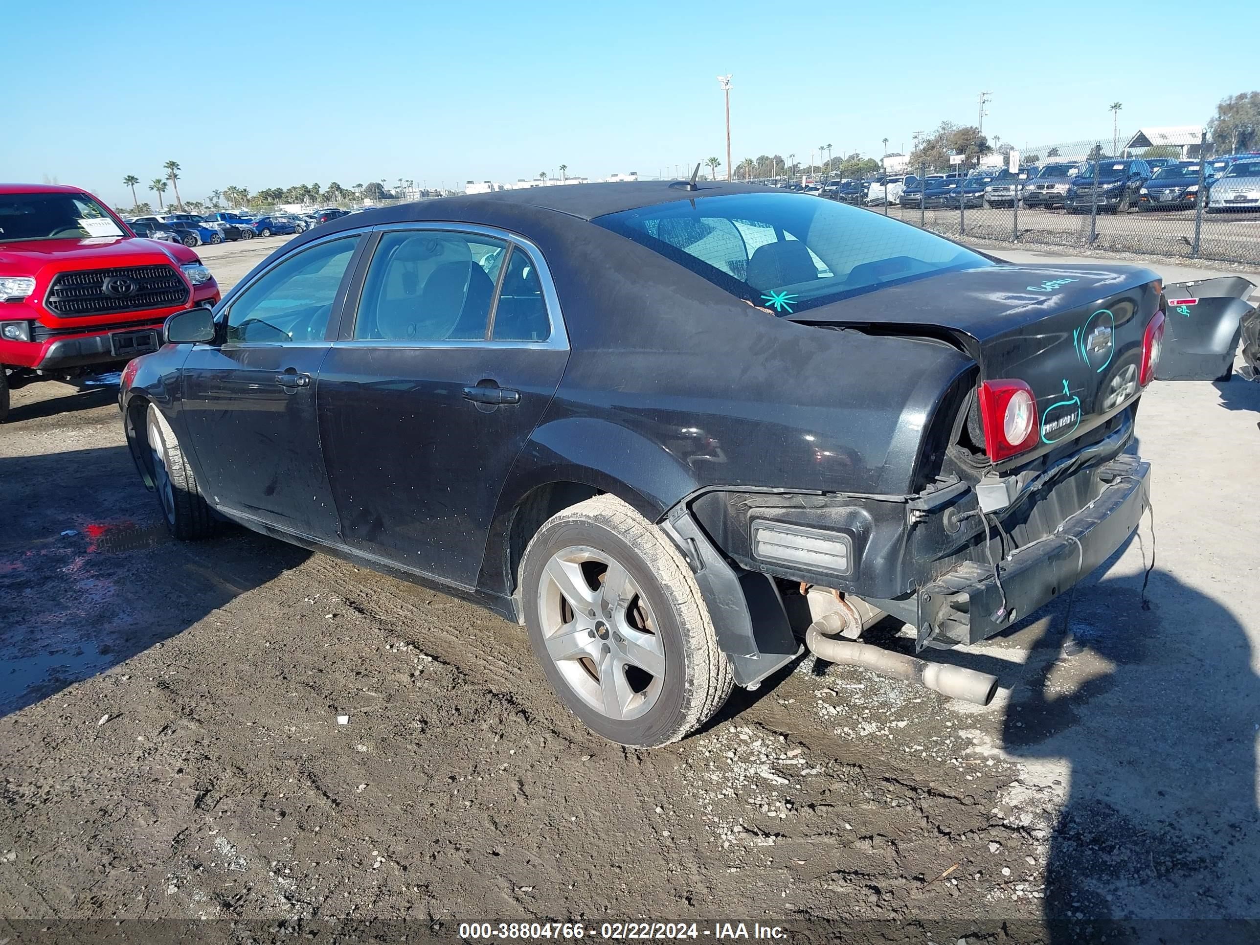 Photo 2 VIN: 1G1ZC5EB4A4123857 - CHEVROLET MALIBU 