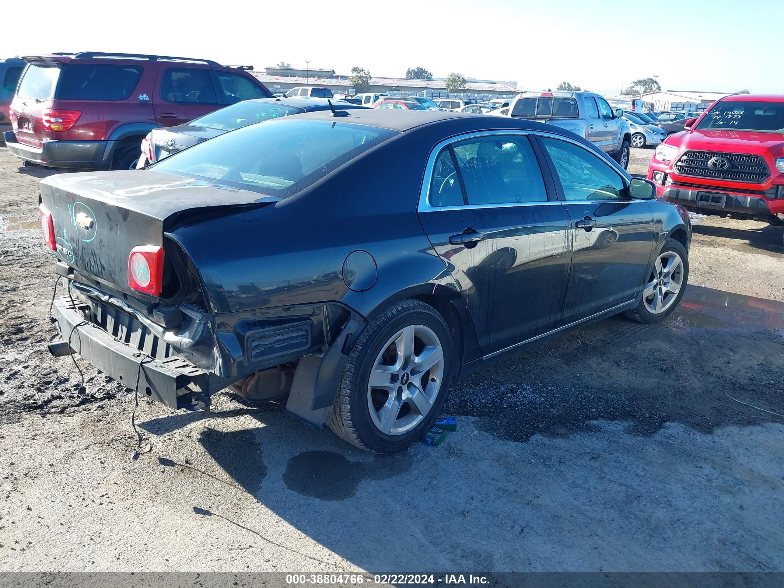 Photo 3 VIN: 1G1ZC5EB4A4123857 - CHEVROLET MALIBU 