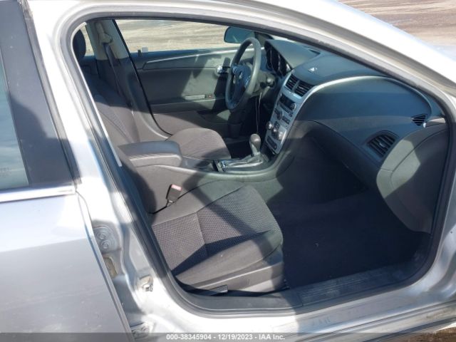 Photo 4 VIN: 1G1ZC5EB5AF254994 - CHEVROLET MALIBU 