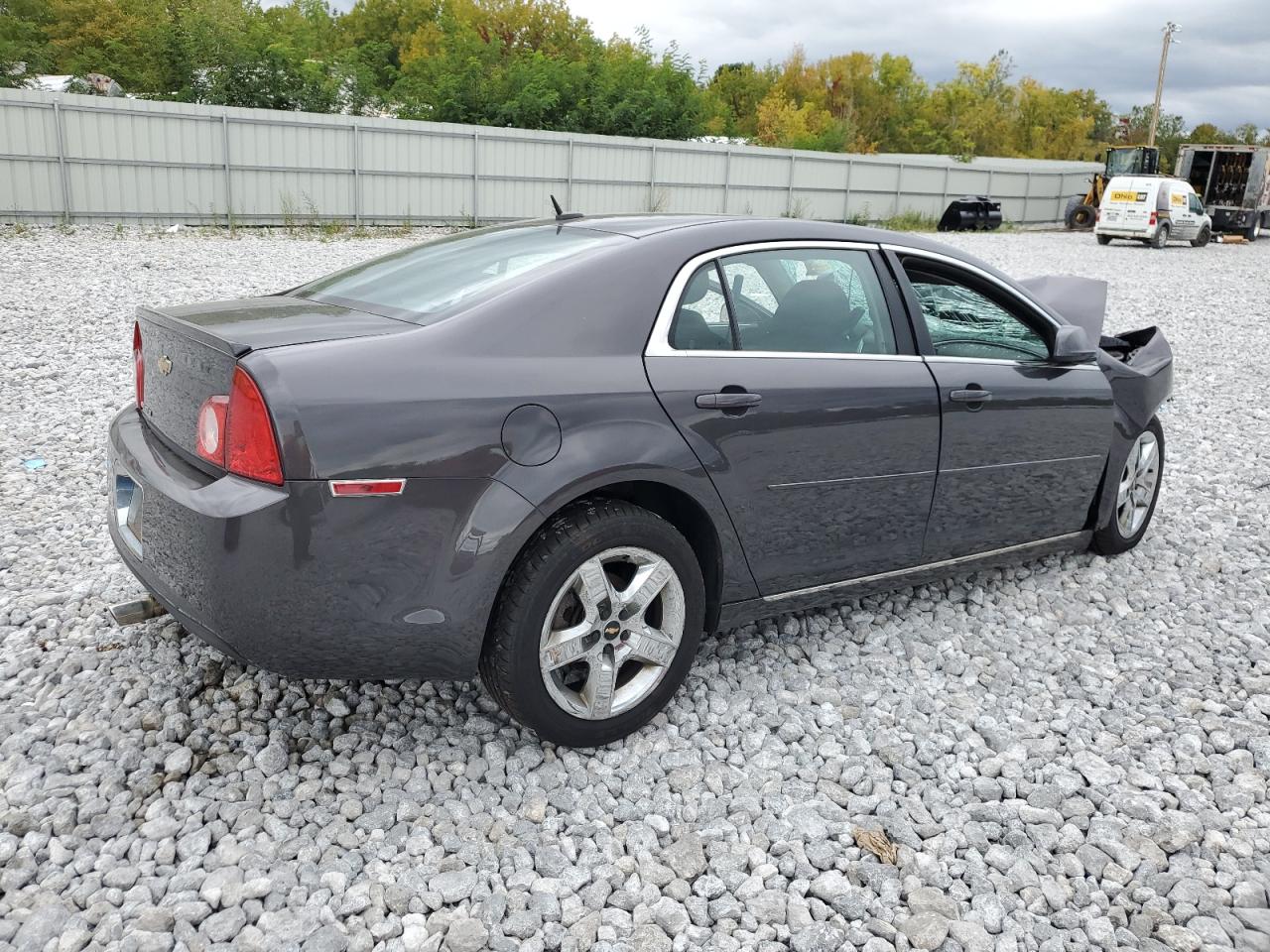 Photo 2 VIN: 1G1ZC5EB8AF313133 - CHEVROLET MALIBU 