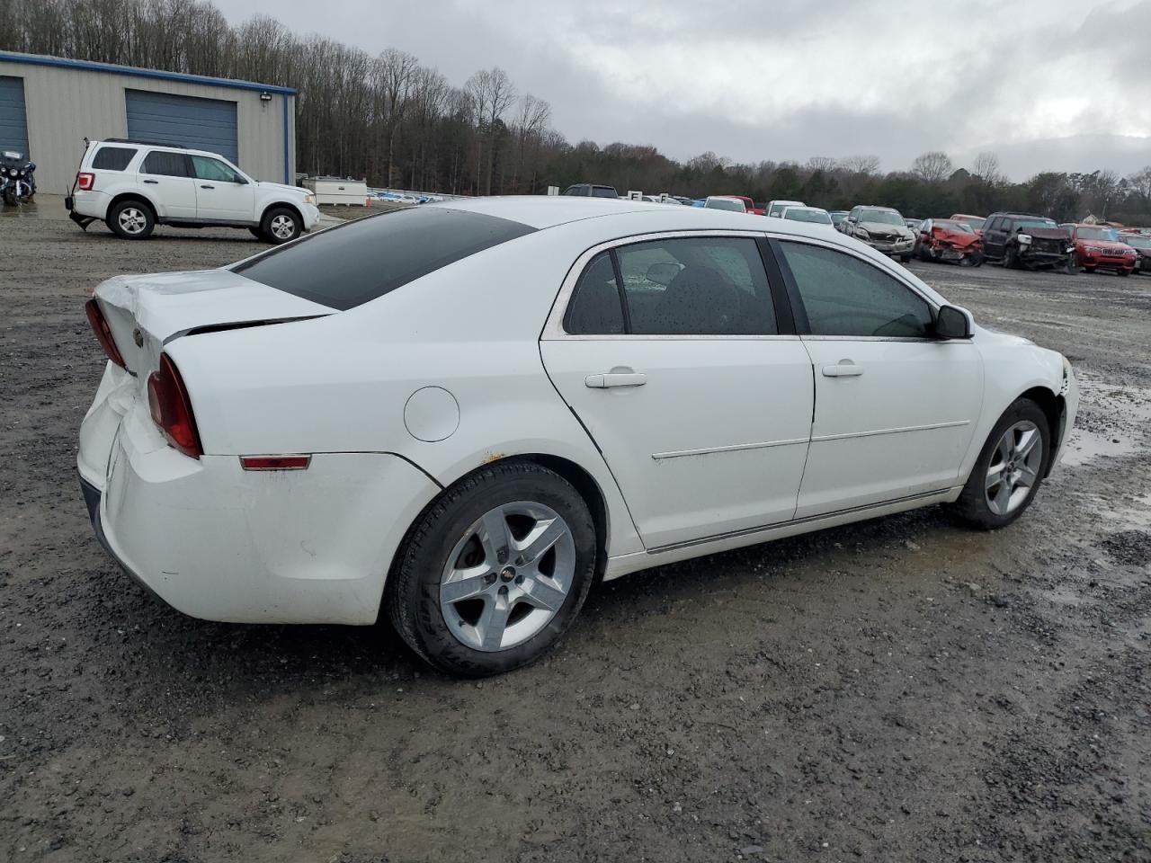 Photo 2 VIN: 1G1ZC5EBXAF166720 - CHEVROLET MALIBU 