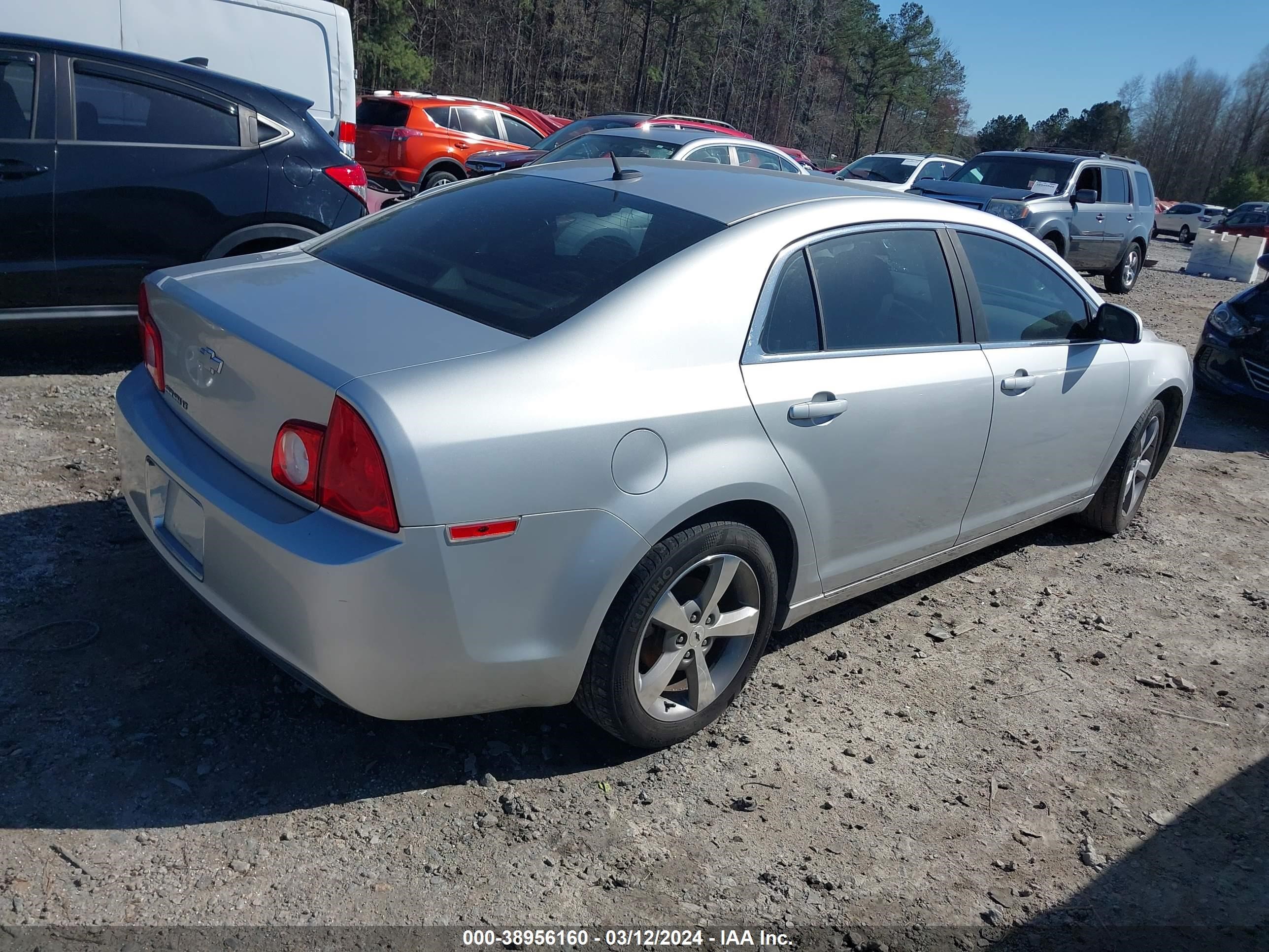 Photo 3 VIN: 1G1ZC5EU3BF341134 - CHEVROLET MALIBU 