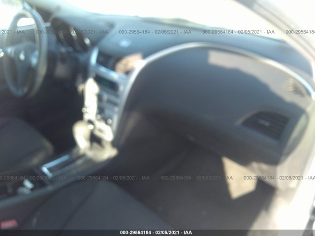 Photo 4 VIN: 1G1ZC5EU4CF160819 - CHEVROLET MALIBU 