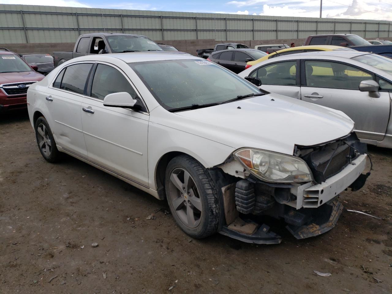 Photo 3 VIN: 1G1ZC5EU6CF132018 - CHEVROLET MALIBU 