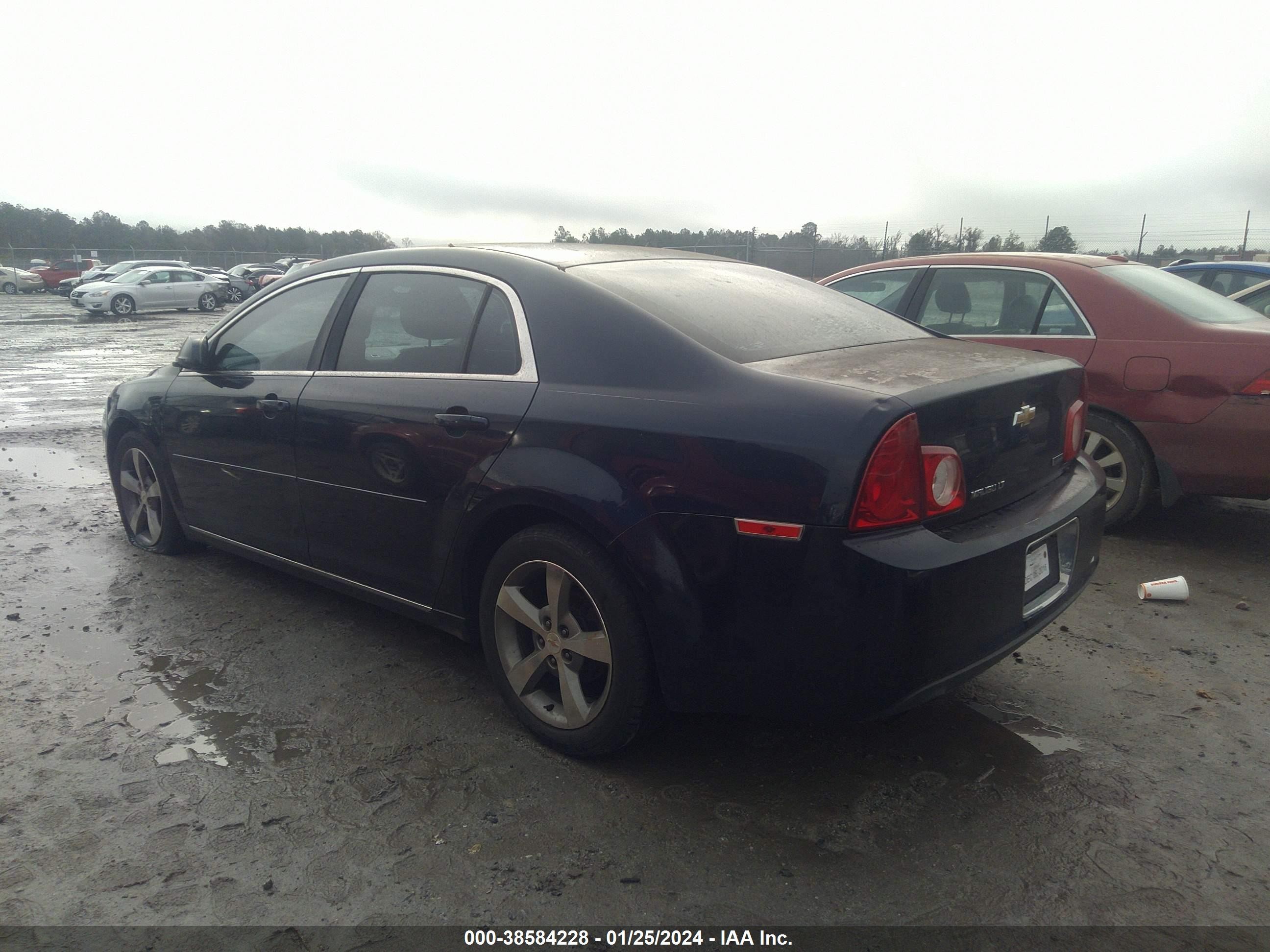 Photo 2 VIN: 1G1ZC5EU9BF331921 - CHEVROLET MALIBU 