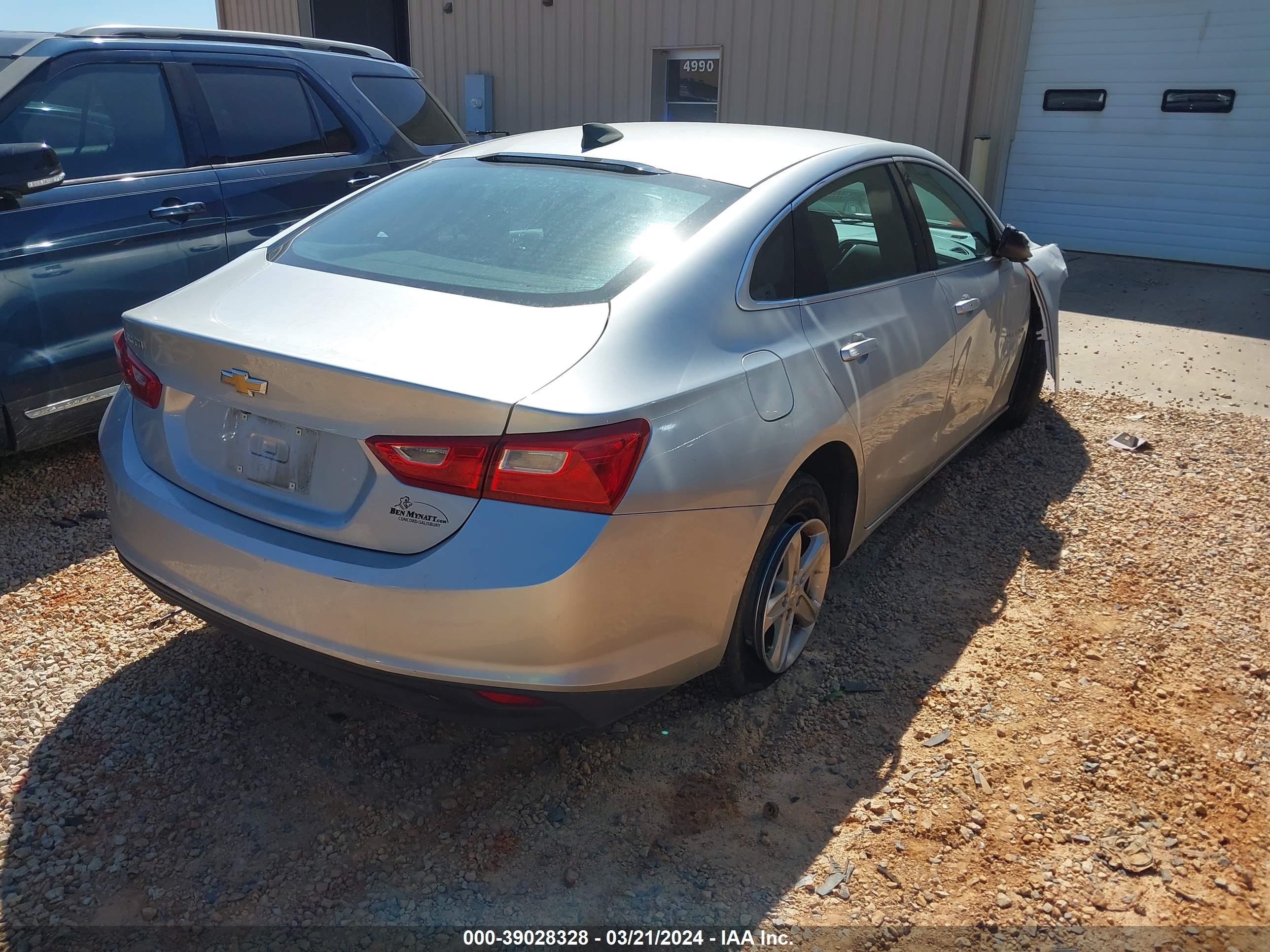 Photo 3 VIN: 1G1ZC5ST0KF172430 - CHEVROLET MALIBU 