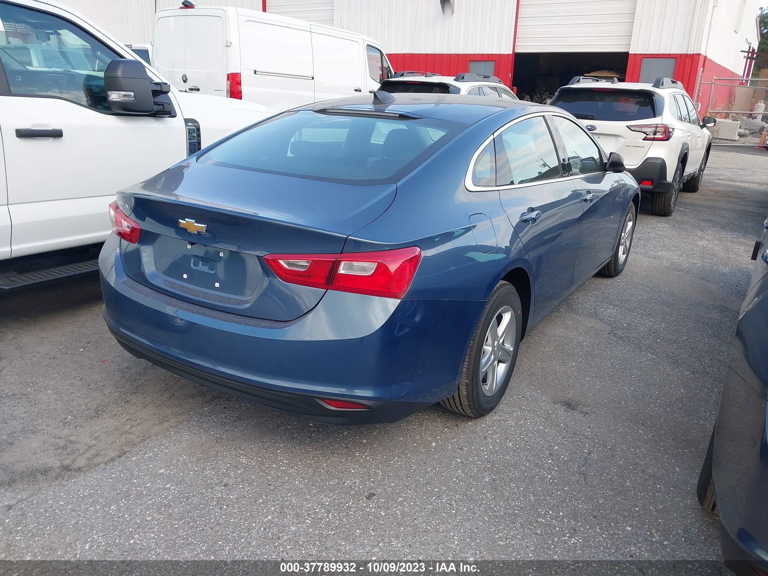 Photo 3 VIN: 1G1ZC5ST1RF129239 - CHEVROLET MALIBU 