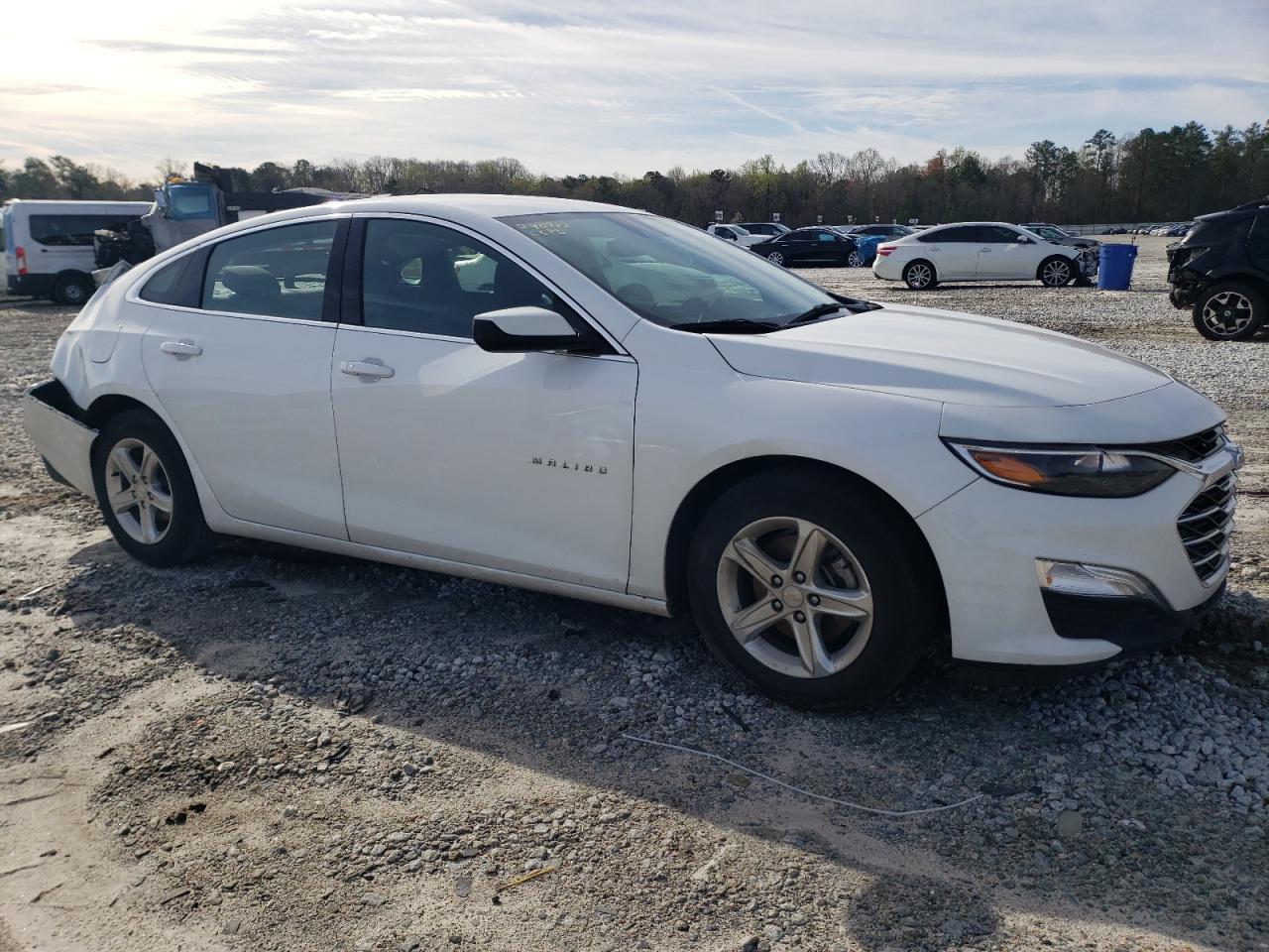 Photo 3 VIN: 1G1ZC5ST3MF089268 - CHEVROLET MALIBU 