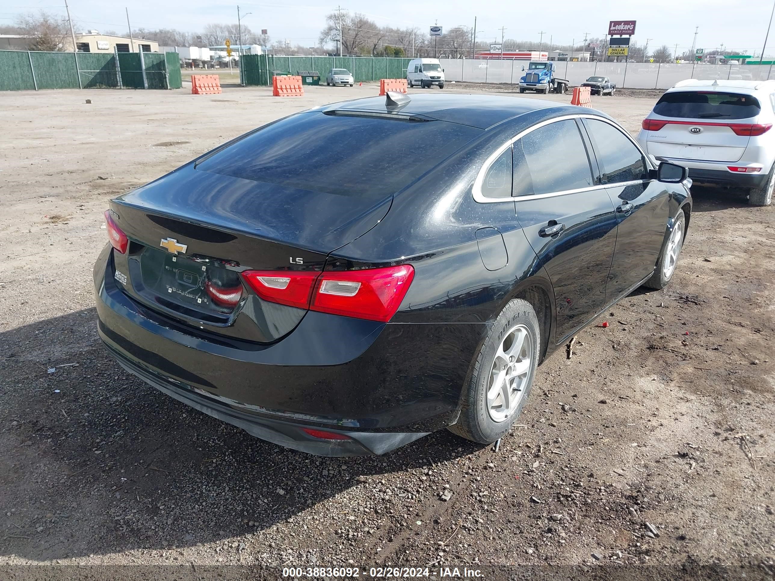 Photo 3 VIN: 1G1ZC5ST6GF262804 - CHEVROLET MALIBU 