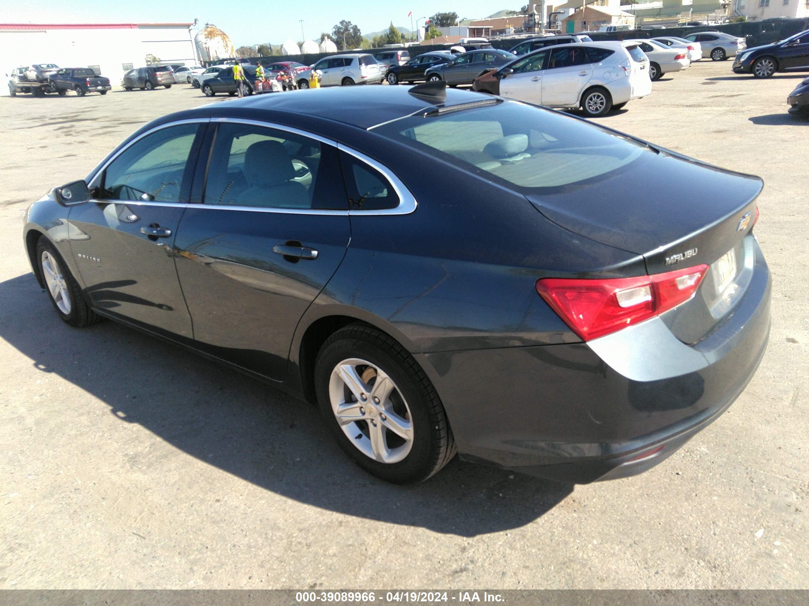 Photo 2 VIN: 1G1ZC5ST7KF135973 - CHEVROLET MALIBU 