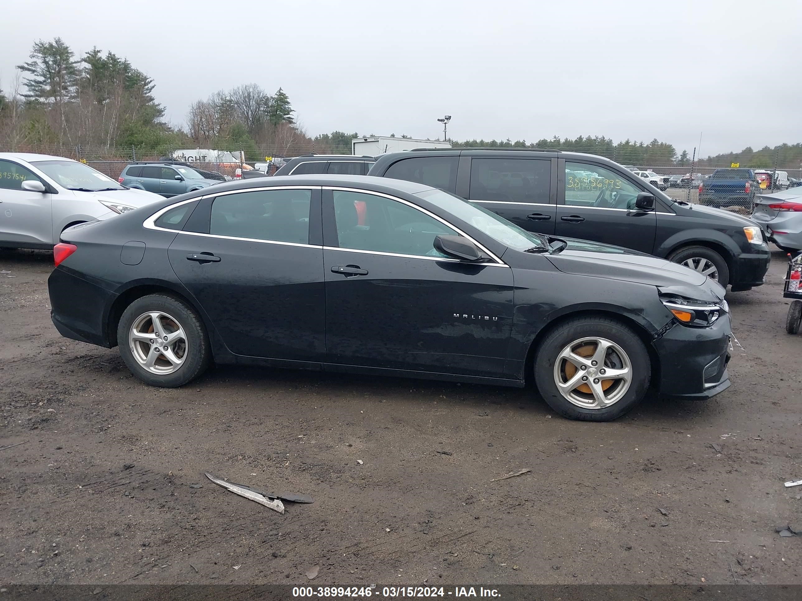 Photo 11 VIN: 1G1ZC5ST8JF214048 - CHEVROLET MALIBU 