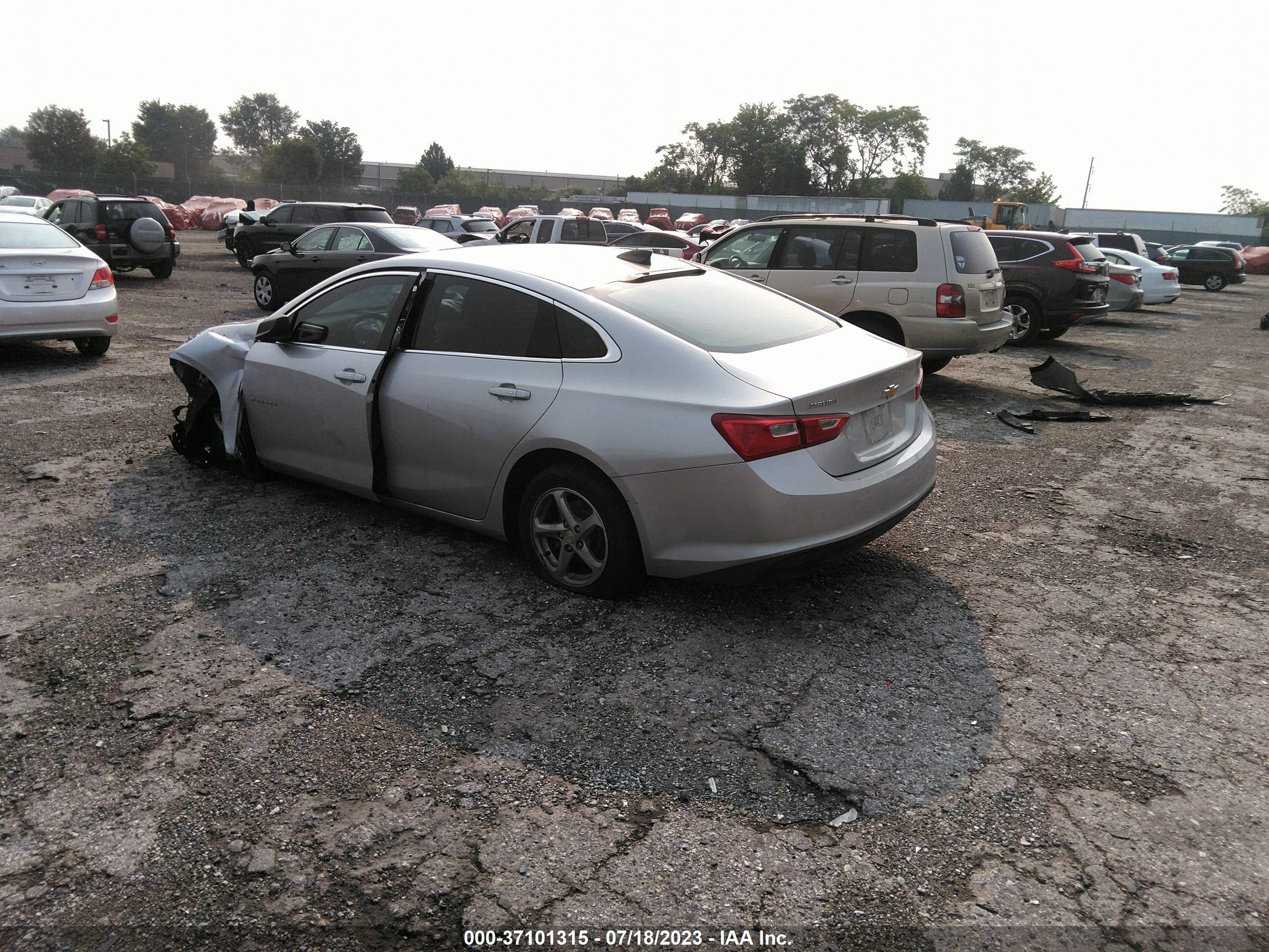 Photo 2 VIN: 1G1ZC5ST9JF115951 - CHEVROLET MALIBU 