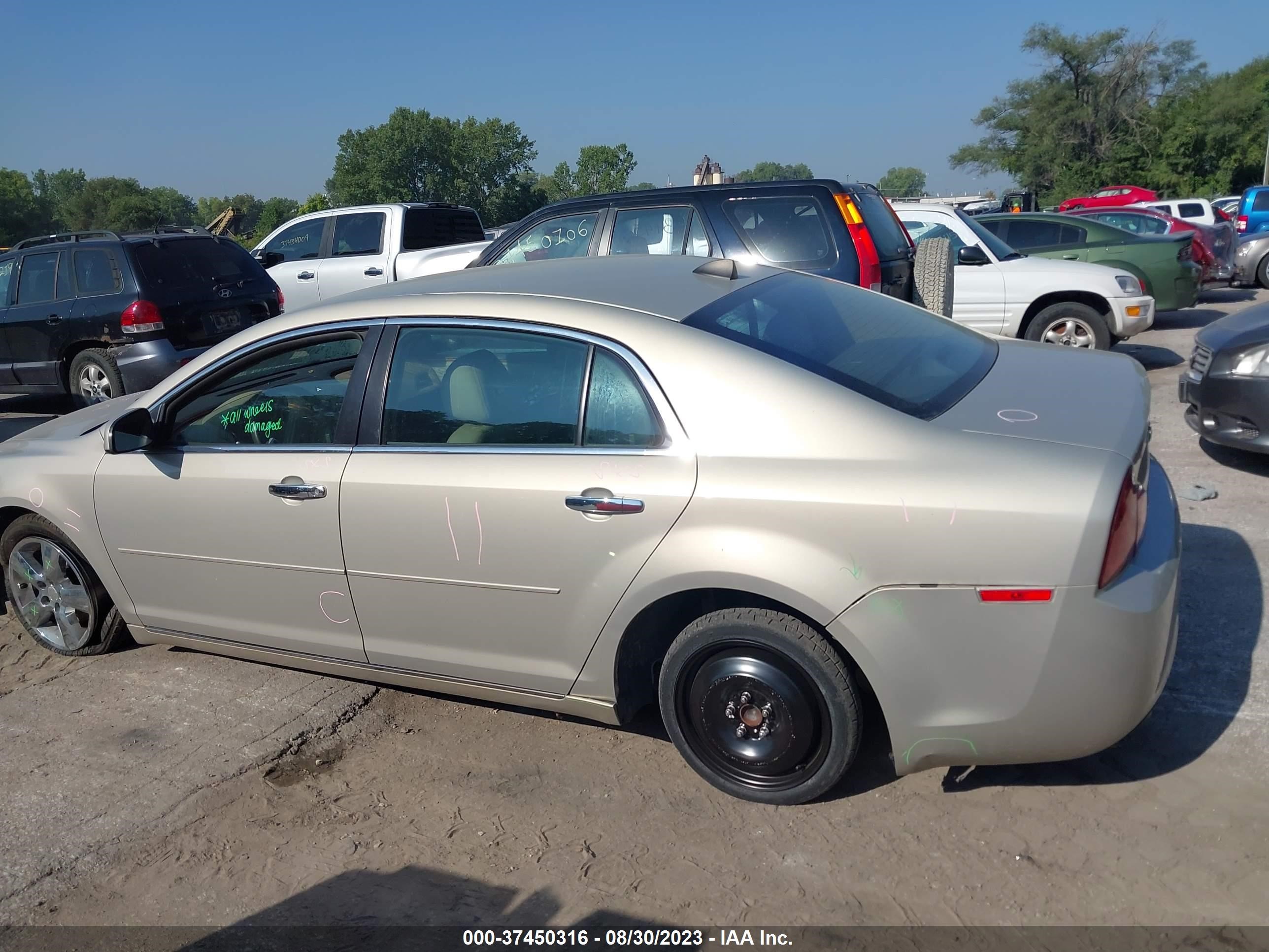 Photo 13 VIN: 1G1ZD5E02CF200440 - CHEVROLET MALIBU 