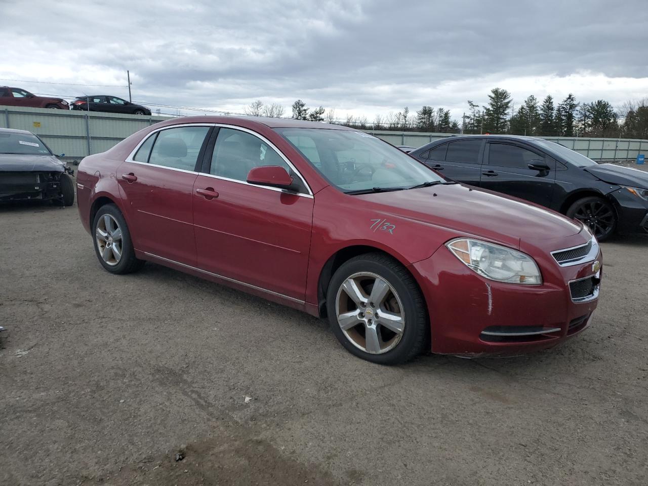 Photo 3 VIN: 1G1ZD5E10BF206910 - CHEVROLET MALIBU 