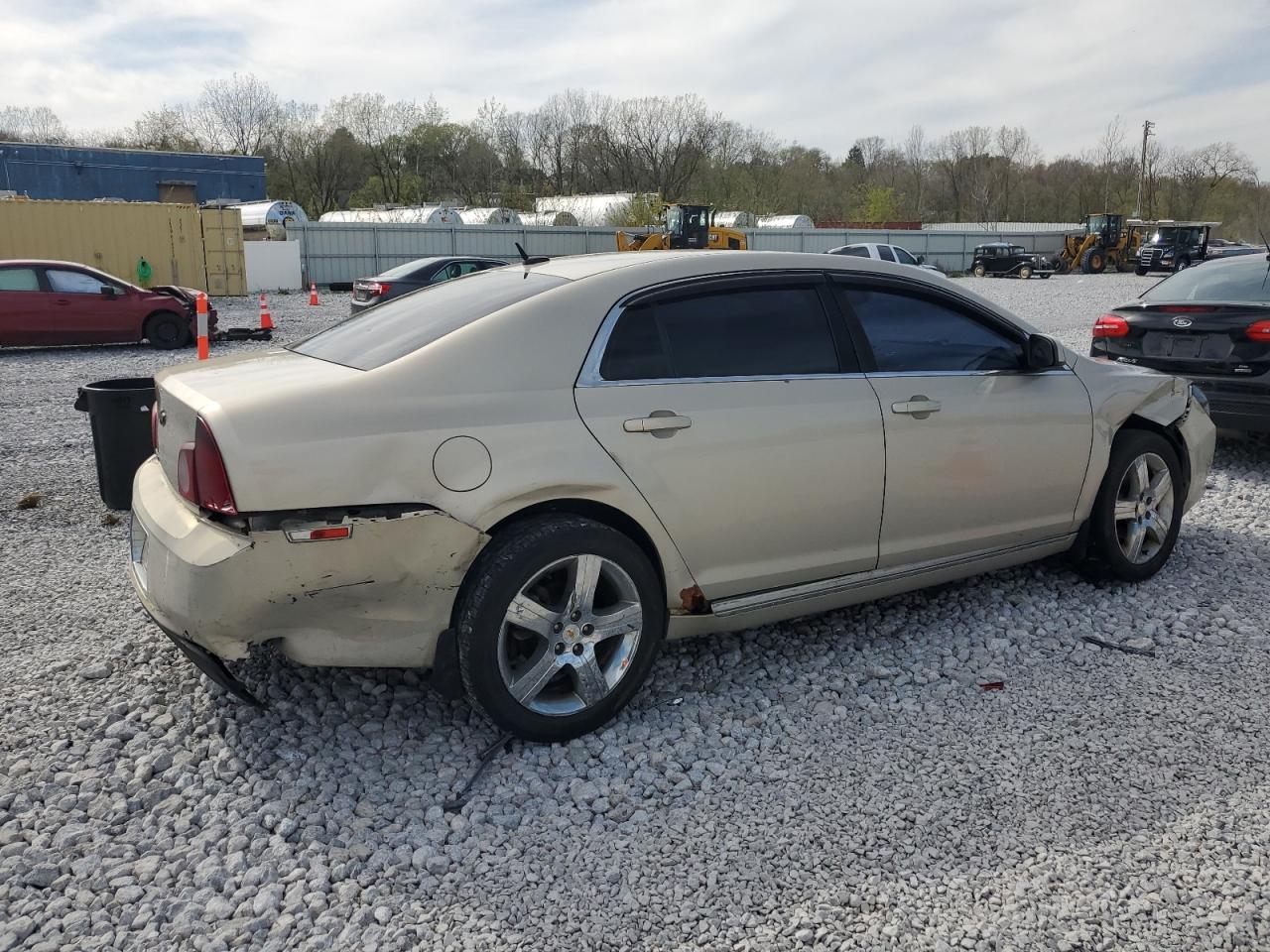 Photo 2 VIN: 1G1ZD5E12BF355836 - CHEVROLET MALIBU 