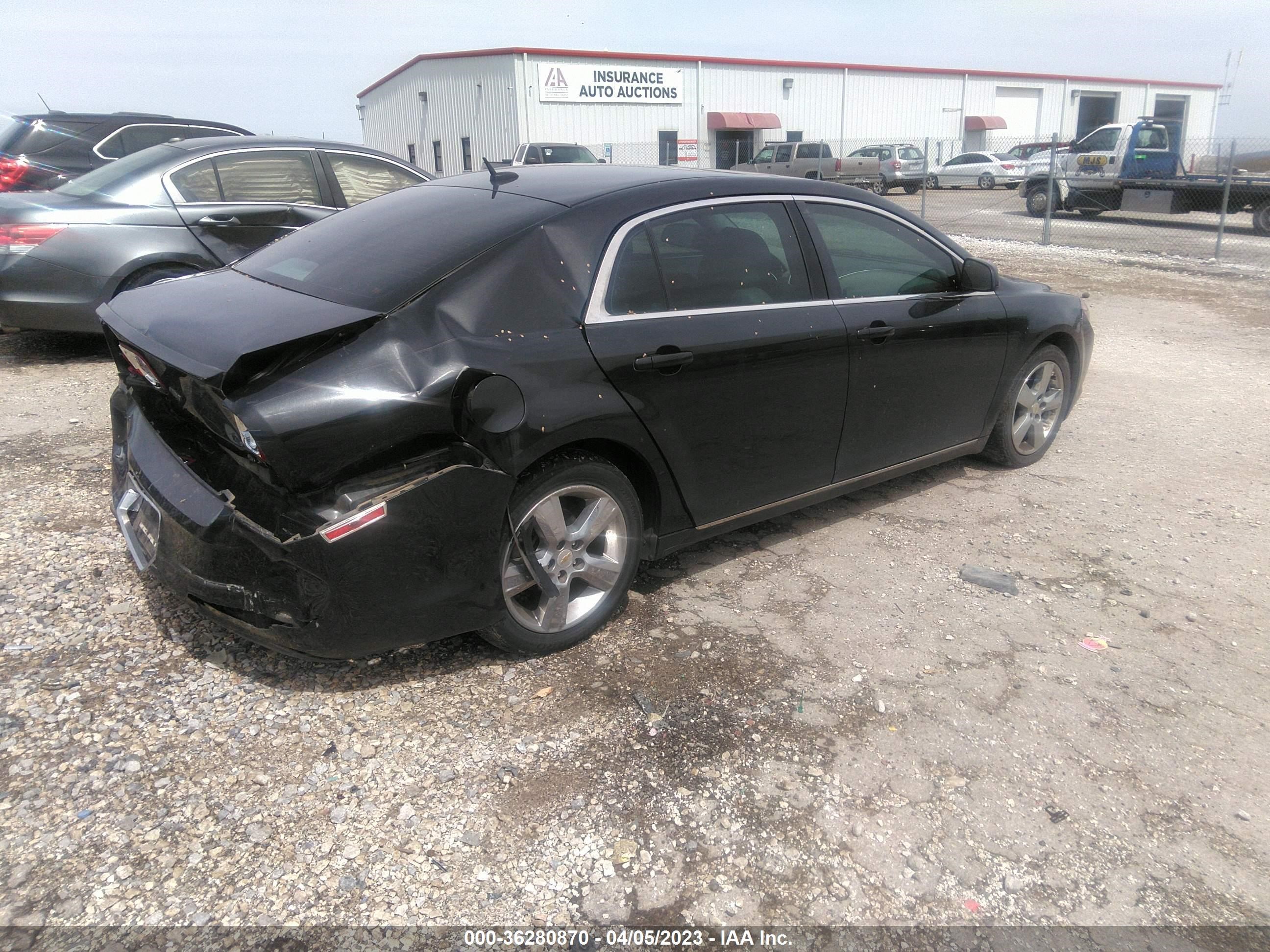 Photo 3 VIN: 1G1ZD5E17BF187188 - CHEVROLET MALIBU 