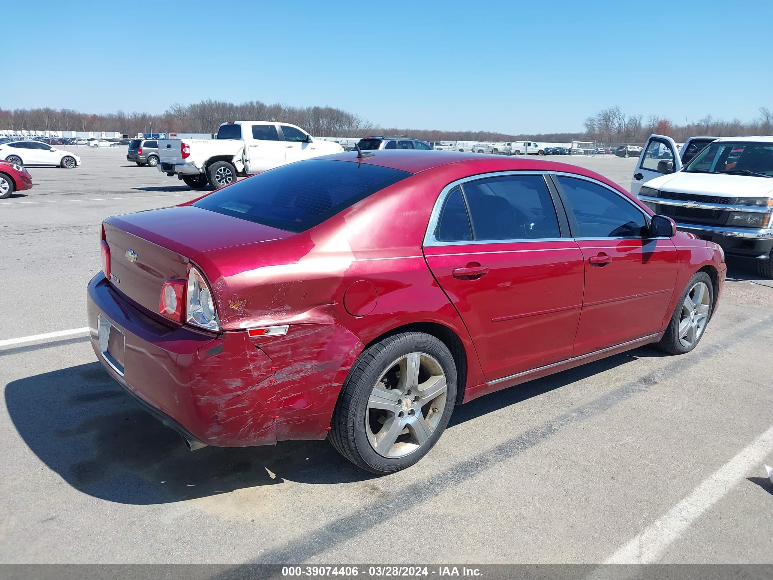 Photo 3 VIN: 1G1ZD5E71BF303733 - CHEVROLET MALIBU 