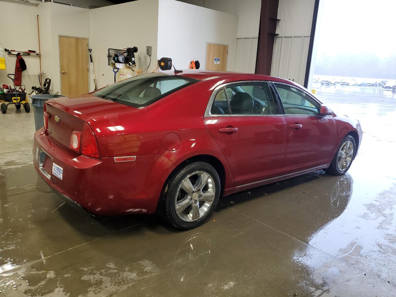 Photo 2 VIN: 1G1ZD5EB3AF251394 - CHEVROLET MALIBU 