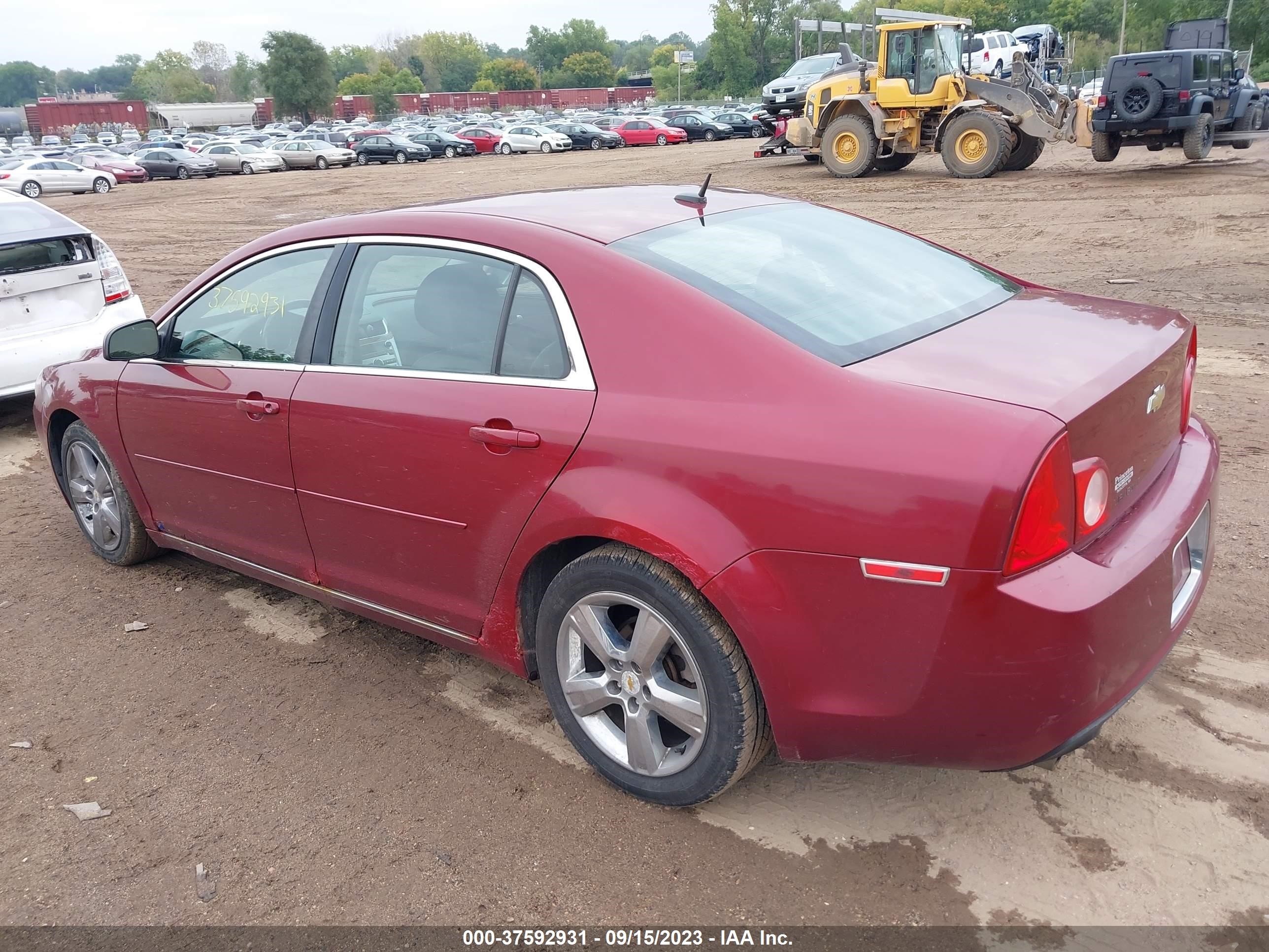 Photo 2 VIN: 1G1ZD5EB4AF109894 - CHEVROLET MALIBU 