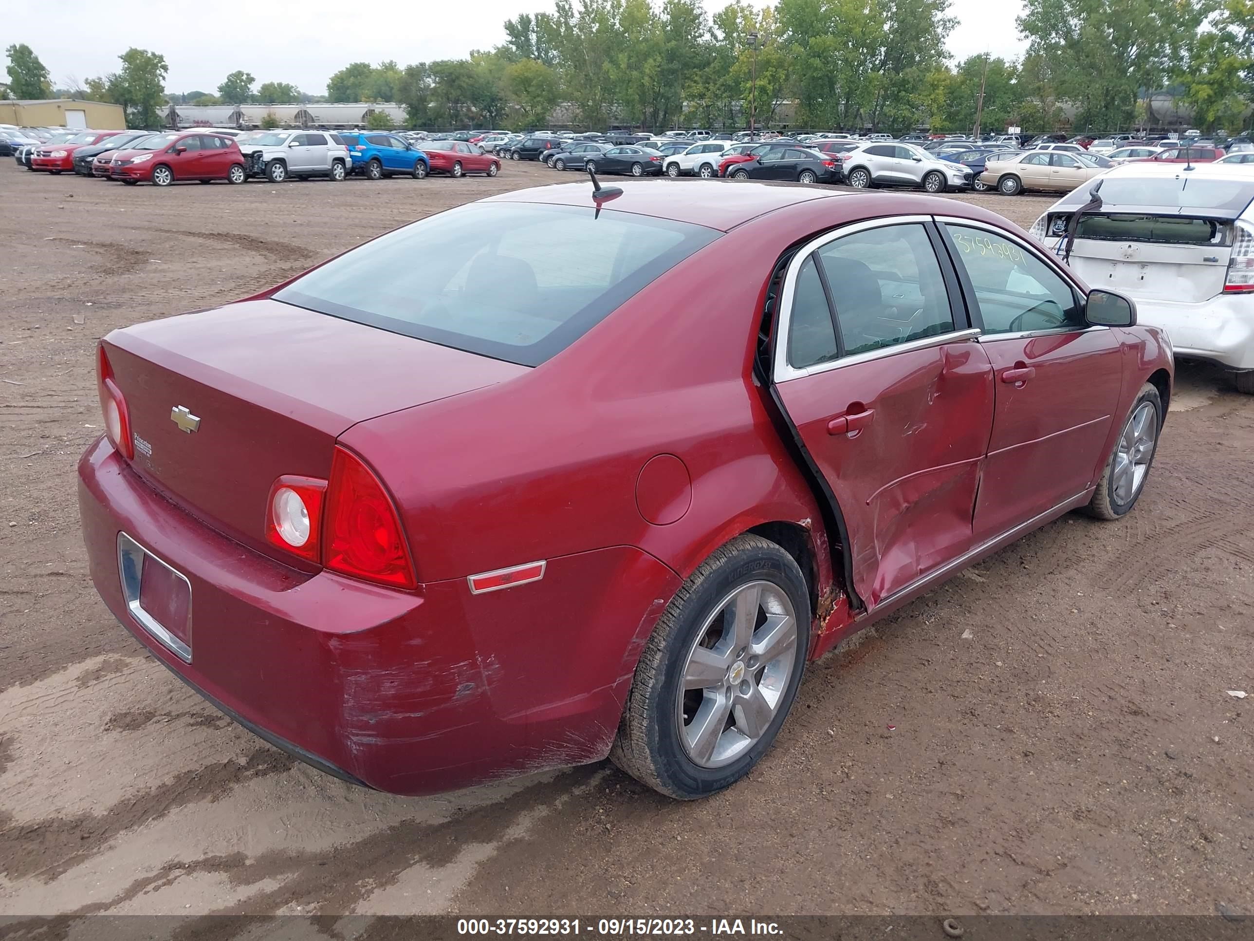 Photo 3 VIN: 1G1ZD5EB4AF109894 - CHEVROLET MALIBU 