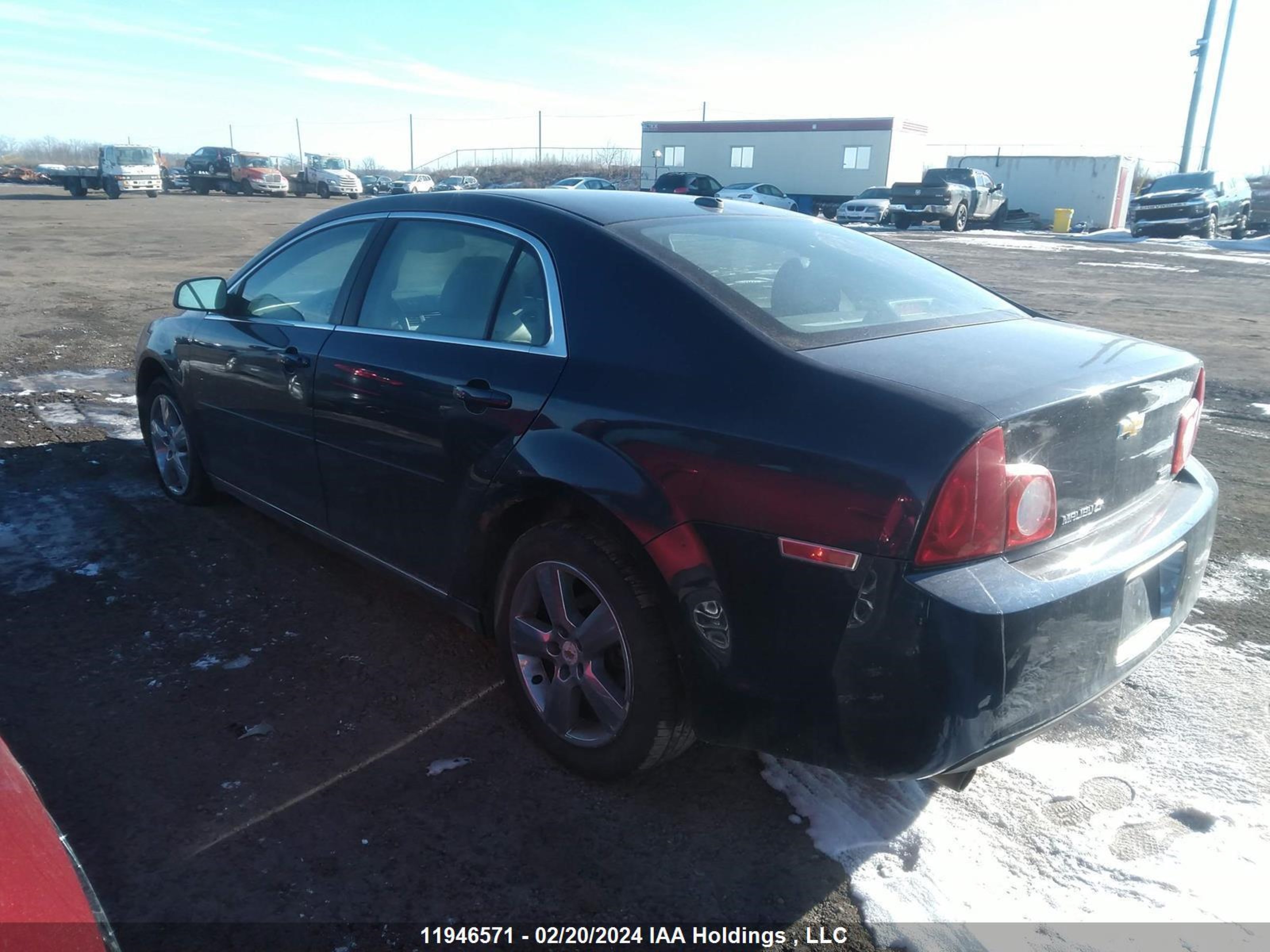 Photo 2 VIN: 1G1ZD5EU3BF197064 - CHEVROLET MALIBU 