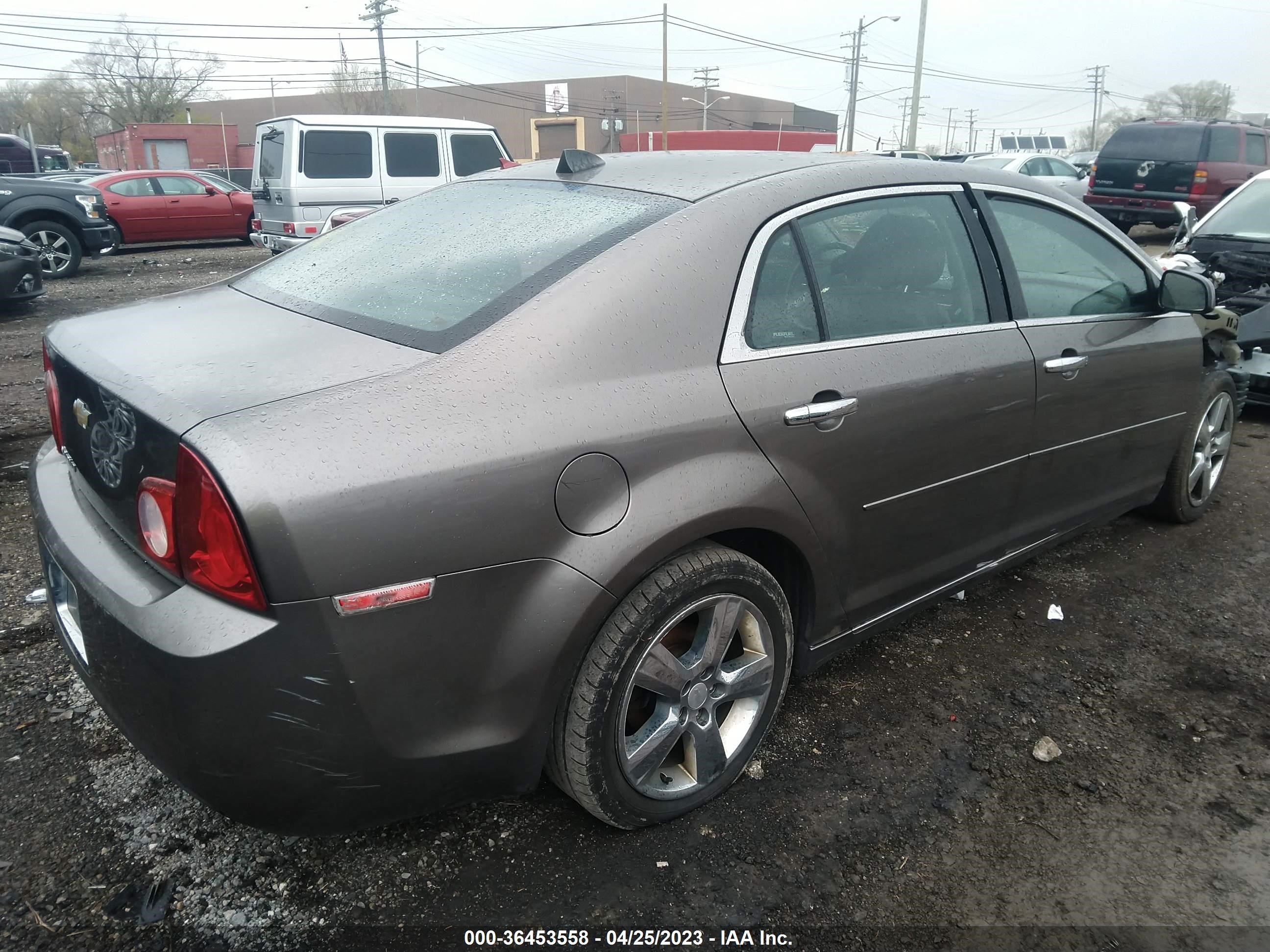 Photo 3 VIN: 1G1ZD5EU3CF269169 - CHEVROLET MALIBU 