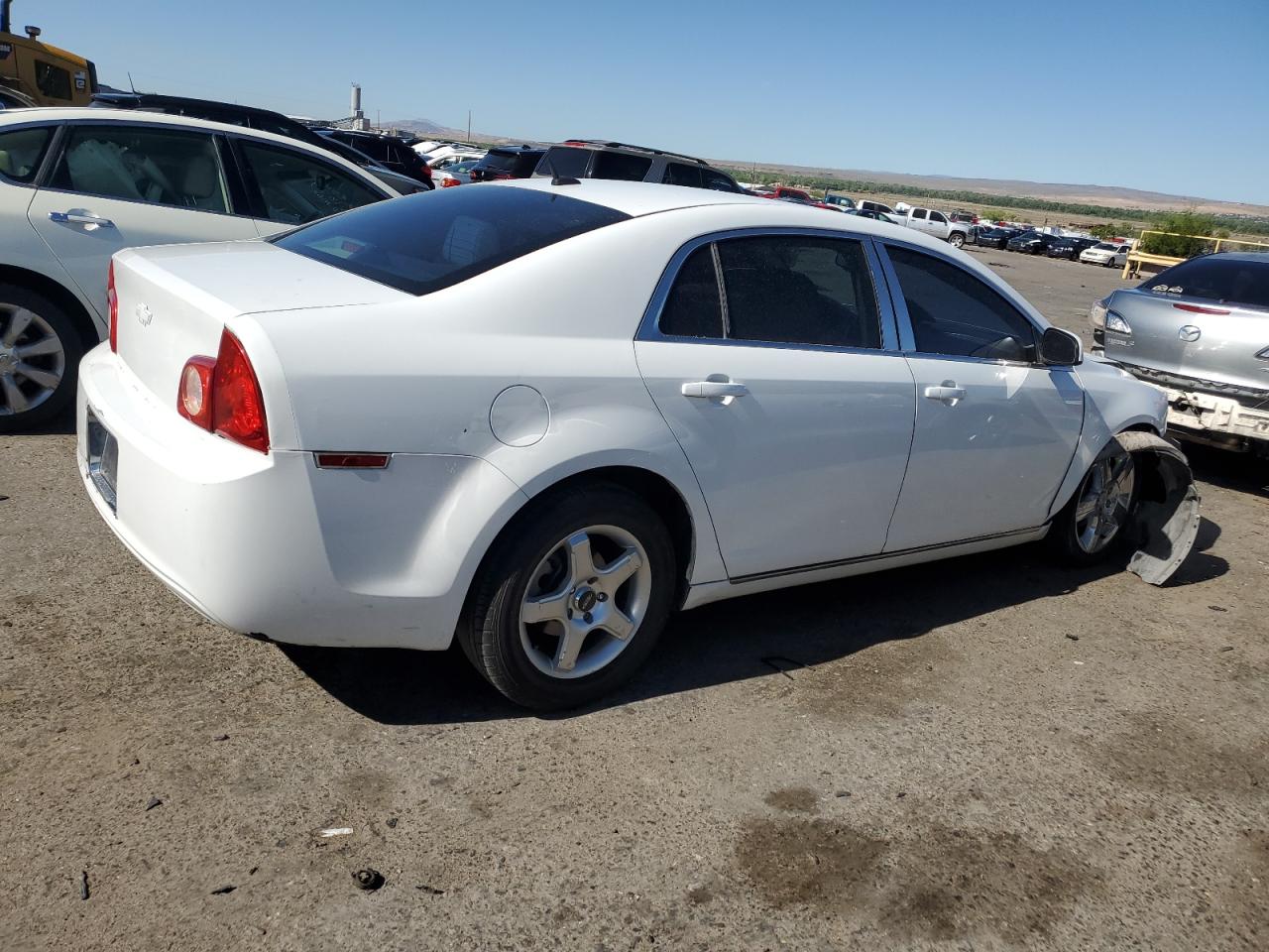 Photo 2 VIN: 1G1ZD5EU8BF248719 - CHEVROLET MALIBU 