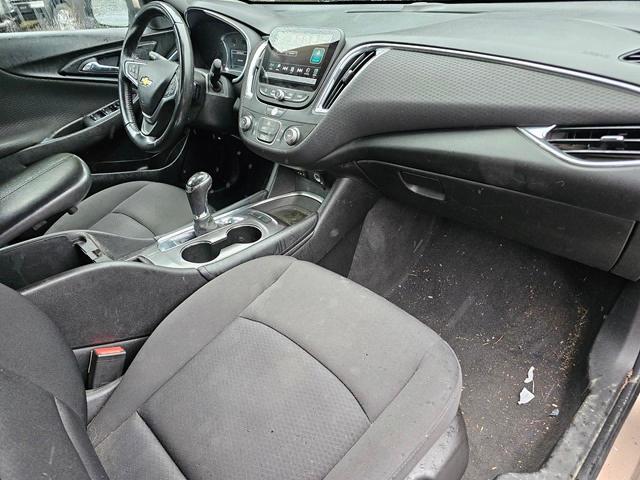 Photo 6 VIN: 1G1ZD5ST0JF217118 - CHEVROLET MALIBU LT 