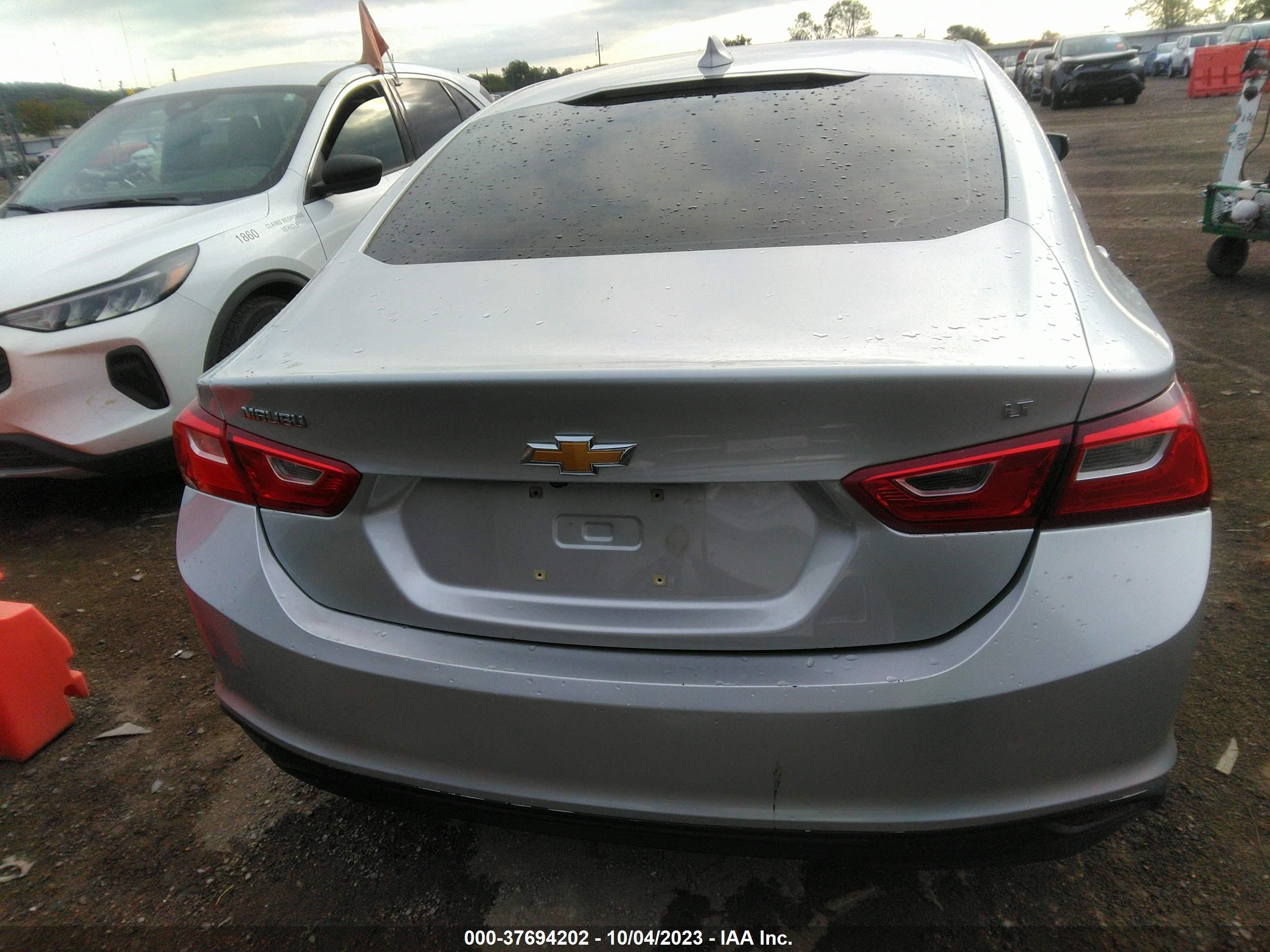 Photo 15 VIN: 1G1ZD5ST0JF229771 - CHEVROLET MALIBU 