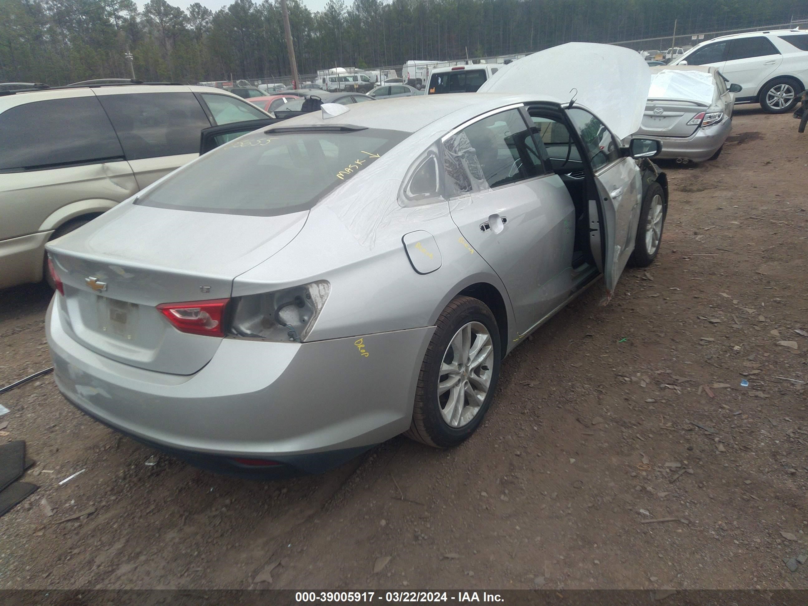 Photo 3 VIN: 1G1ZD5ST0JF262348 - CHEVROLET MALIBU 