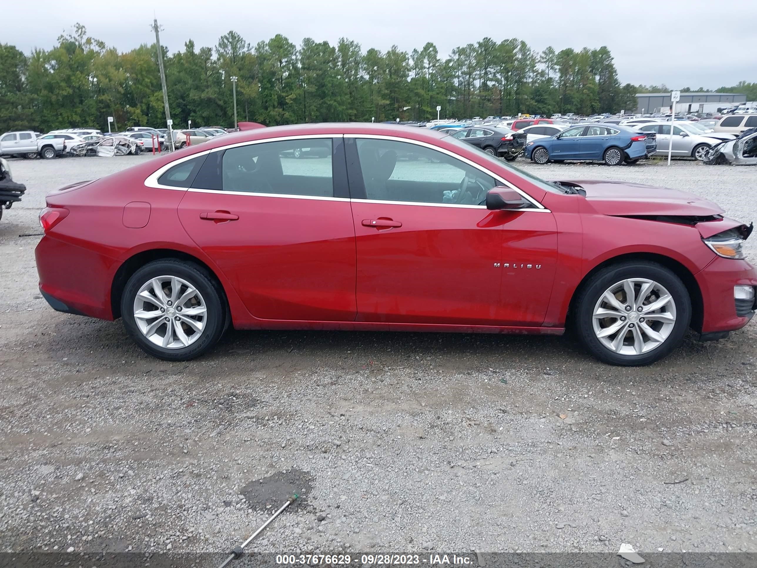 Photo 12 VIN: 1G1ZD5ST0KF227617 - CHEVROLET MALIBU 