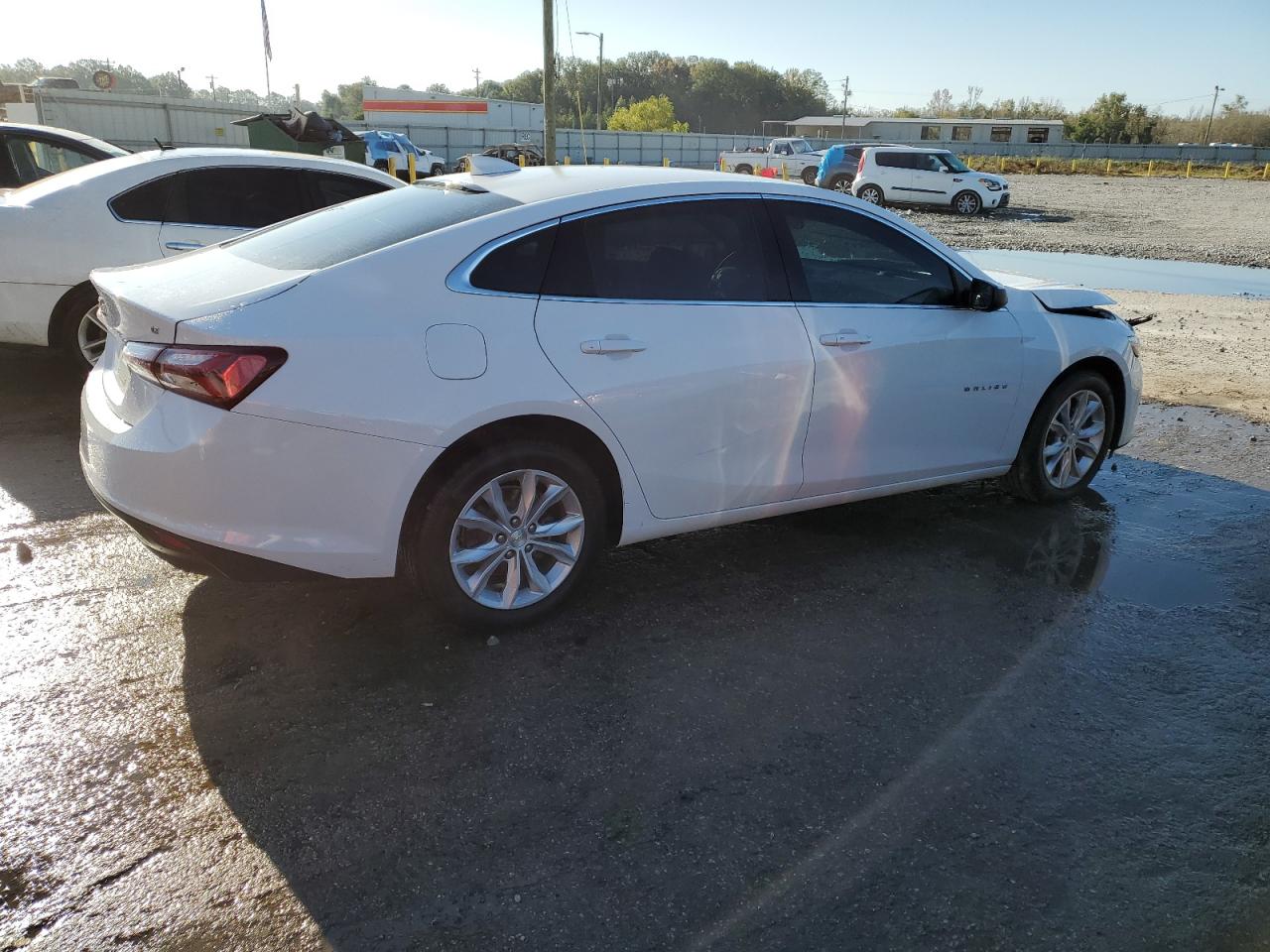 Photo 2 VIN: 1G1ZD5ST0LF070348 - CHEVROLET MALIBU 