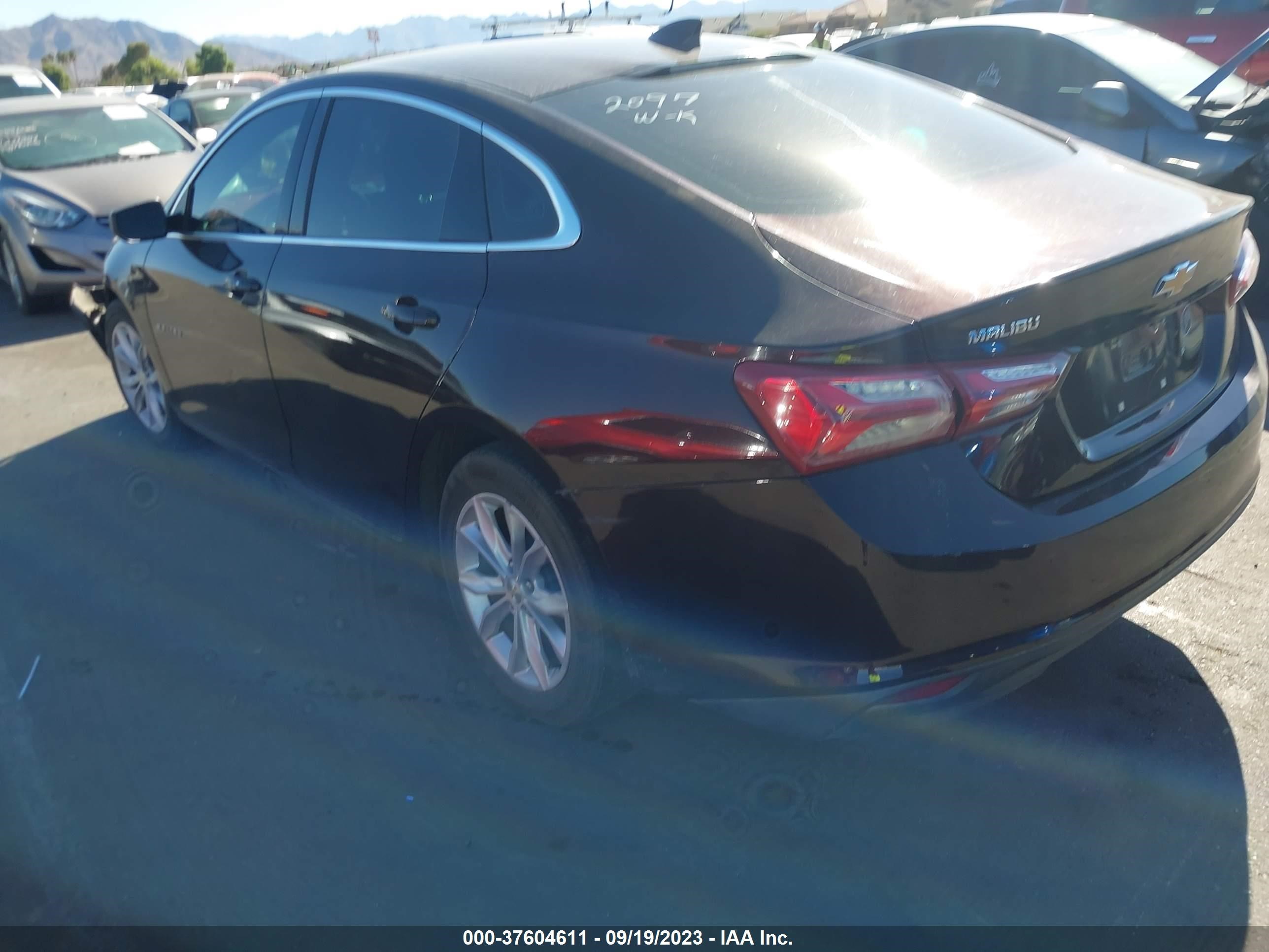 Photo 2 VIN: 1G1ZD5ST0LF072097 - CHEVROLET MALIBU 