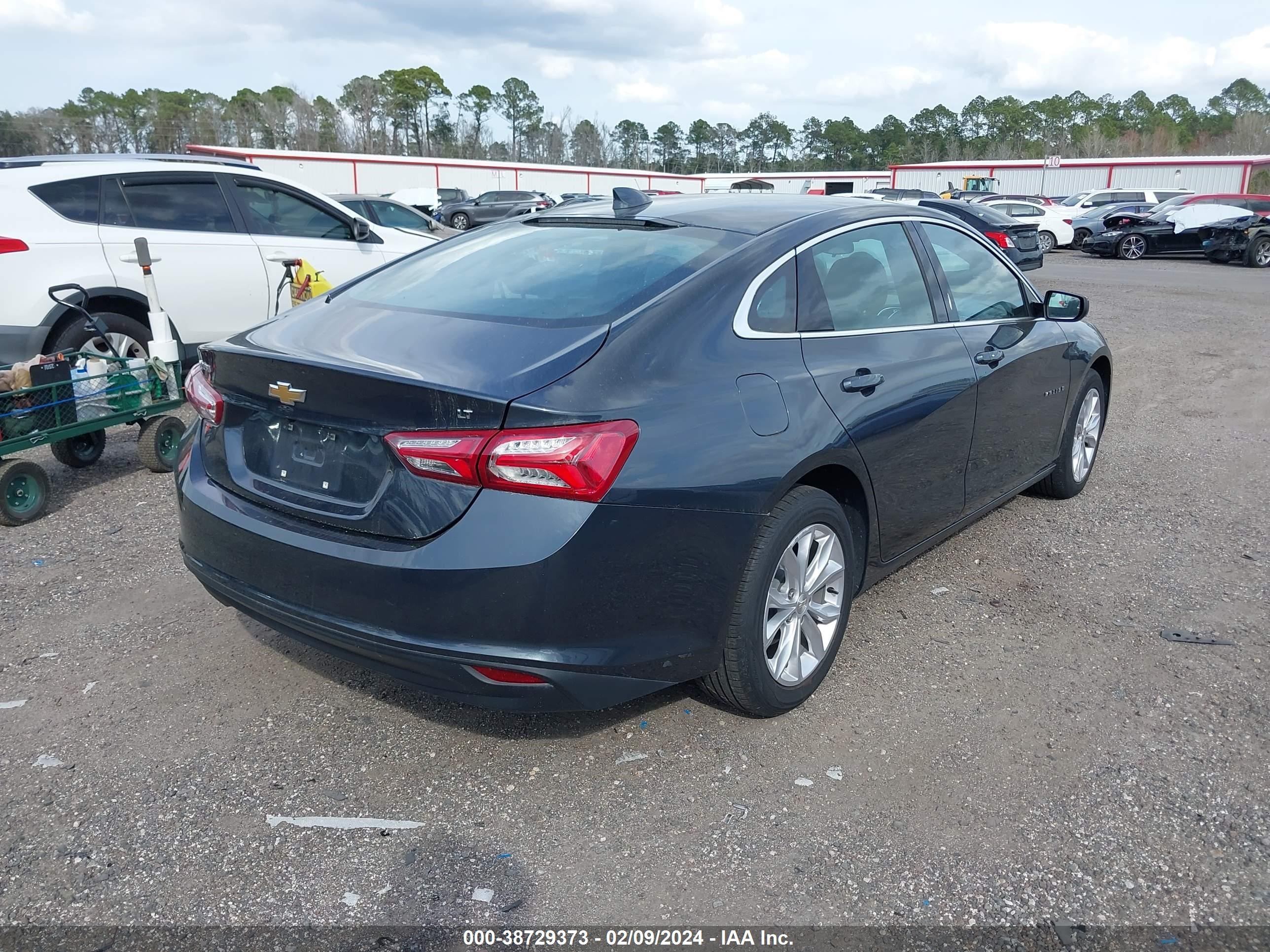 Photo 3 VIN: 1G1ZD5ST0MF074935 - CHEVROLET MALIBU 