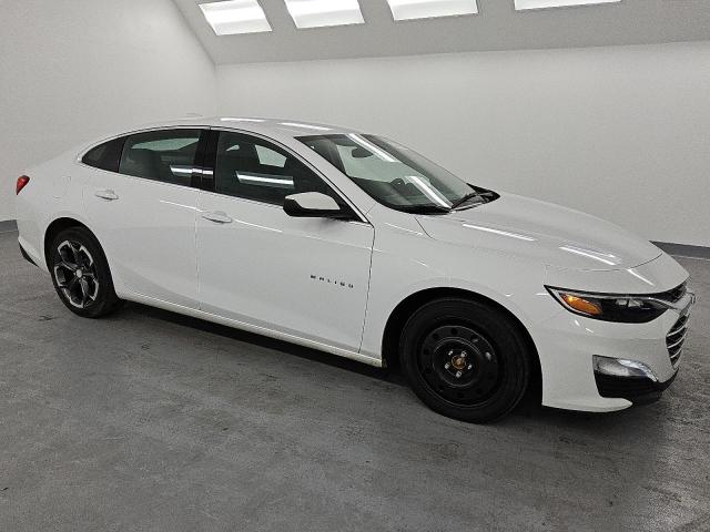 Photo 3 VIN: 1G1ZD5ST0PF131123 - CHEVROLET MALIBU LT 